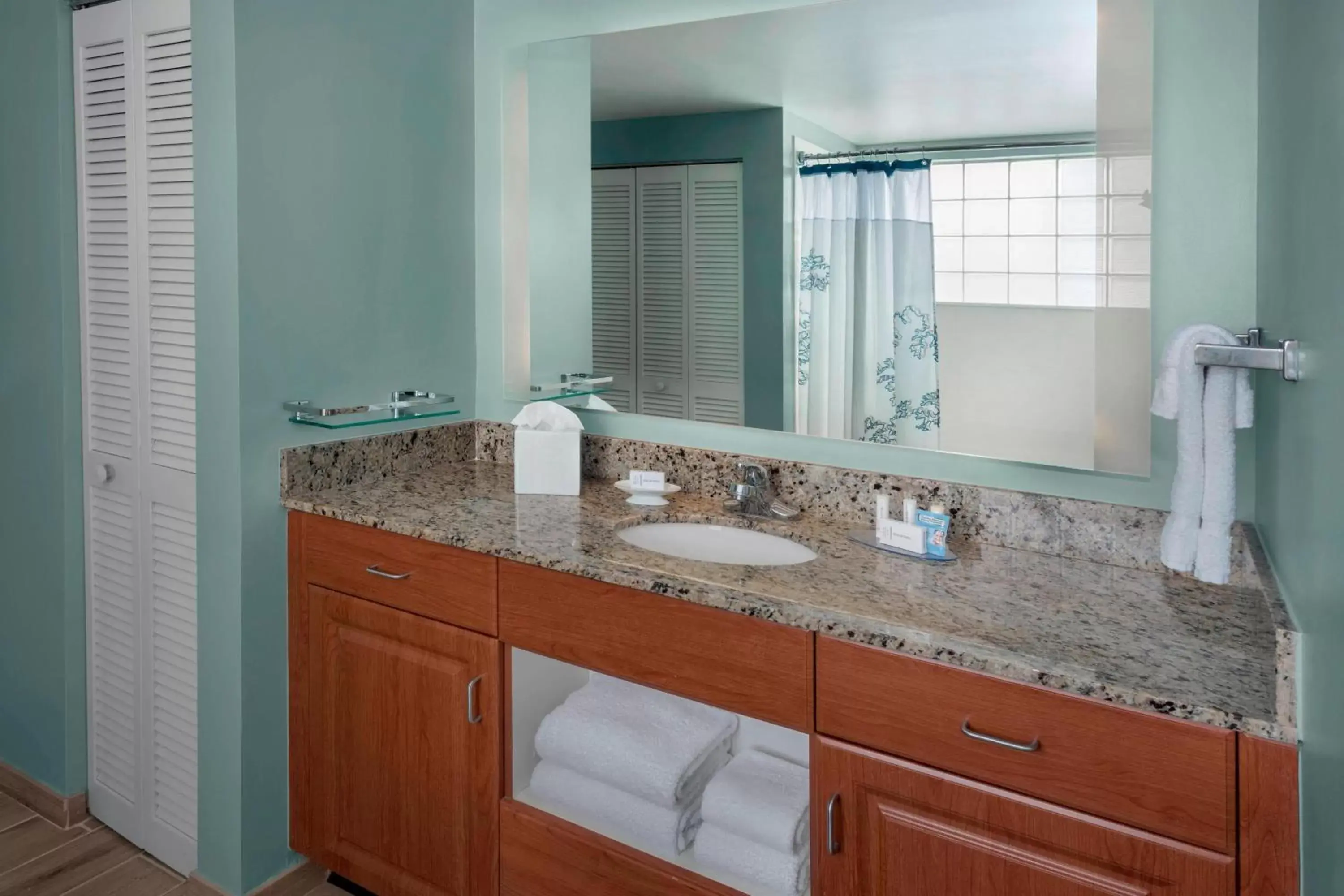 Bathroom in Residence Inn Fort Lauderdale Pompano Beach/Oceanfront