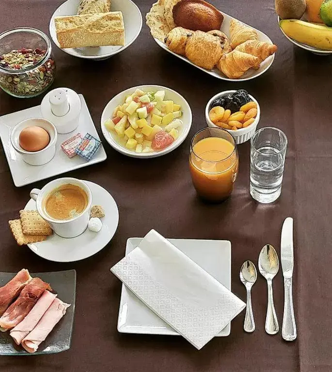 Breakfast in Hôtel de la Marine