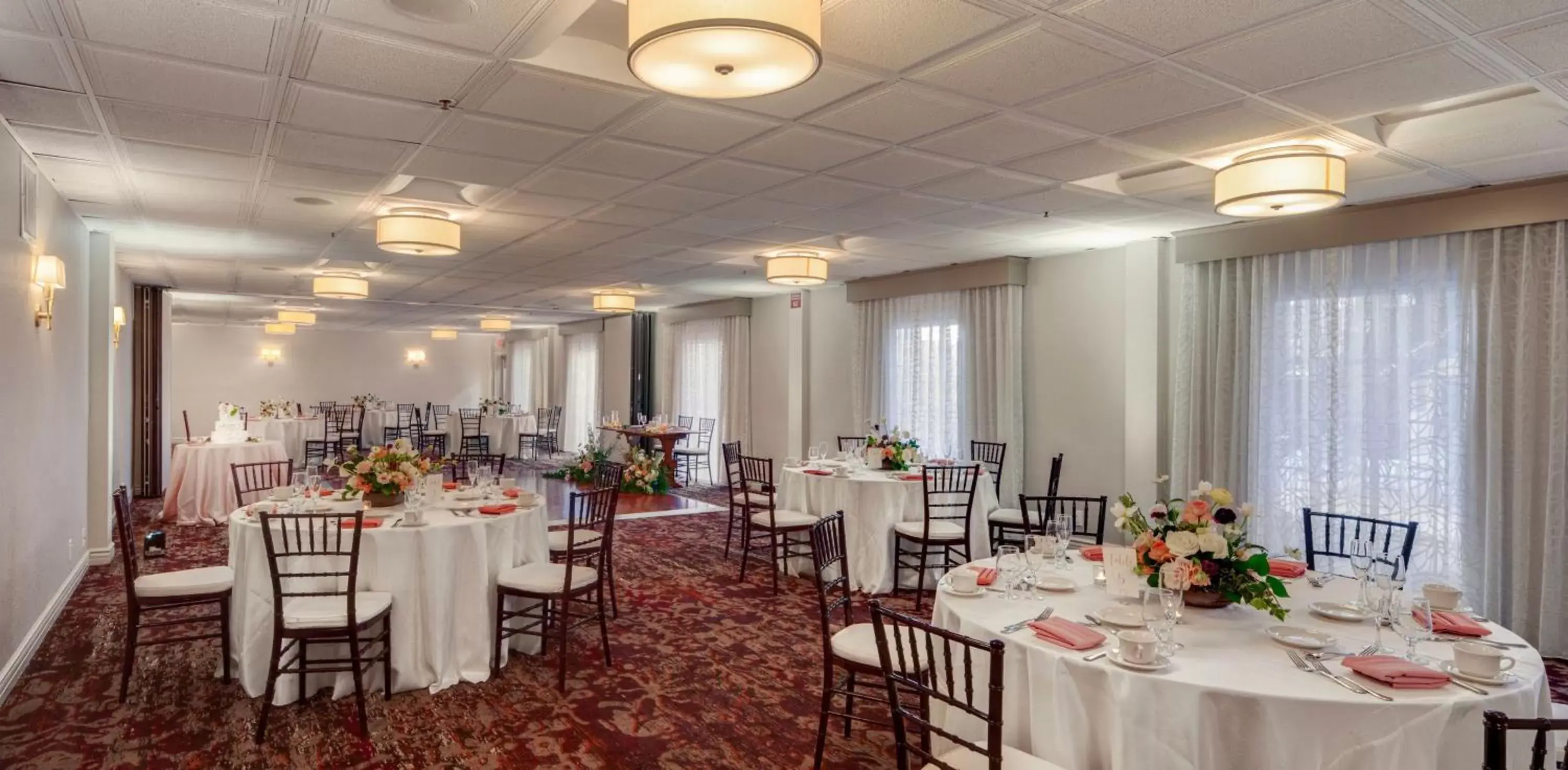 Banquet/Function facilities, Restaurant/Places to Eat in Ayres Hotel Costa Mesa Newport Beach