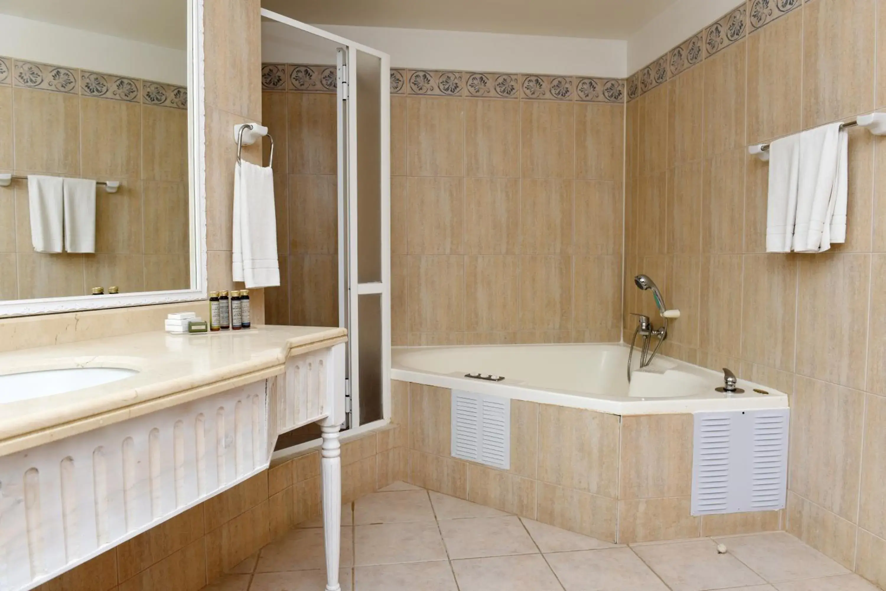 Bathroom in Hotel Bellavista