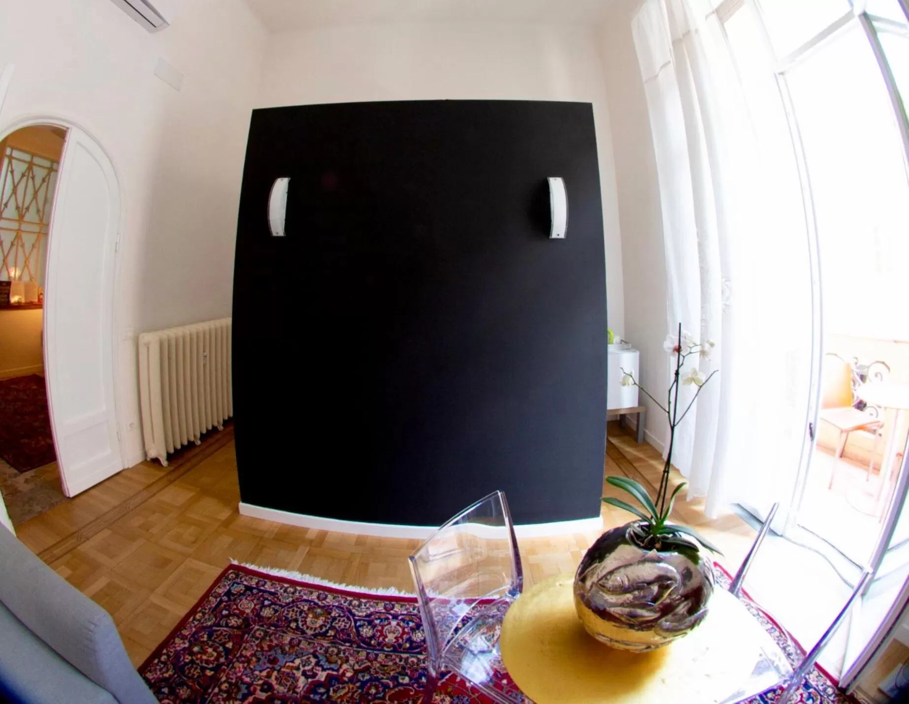 Communal lounge/ TV room, TV/Entertainment Center in B&B Second Floor Centro Storico Bologna