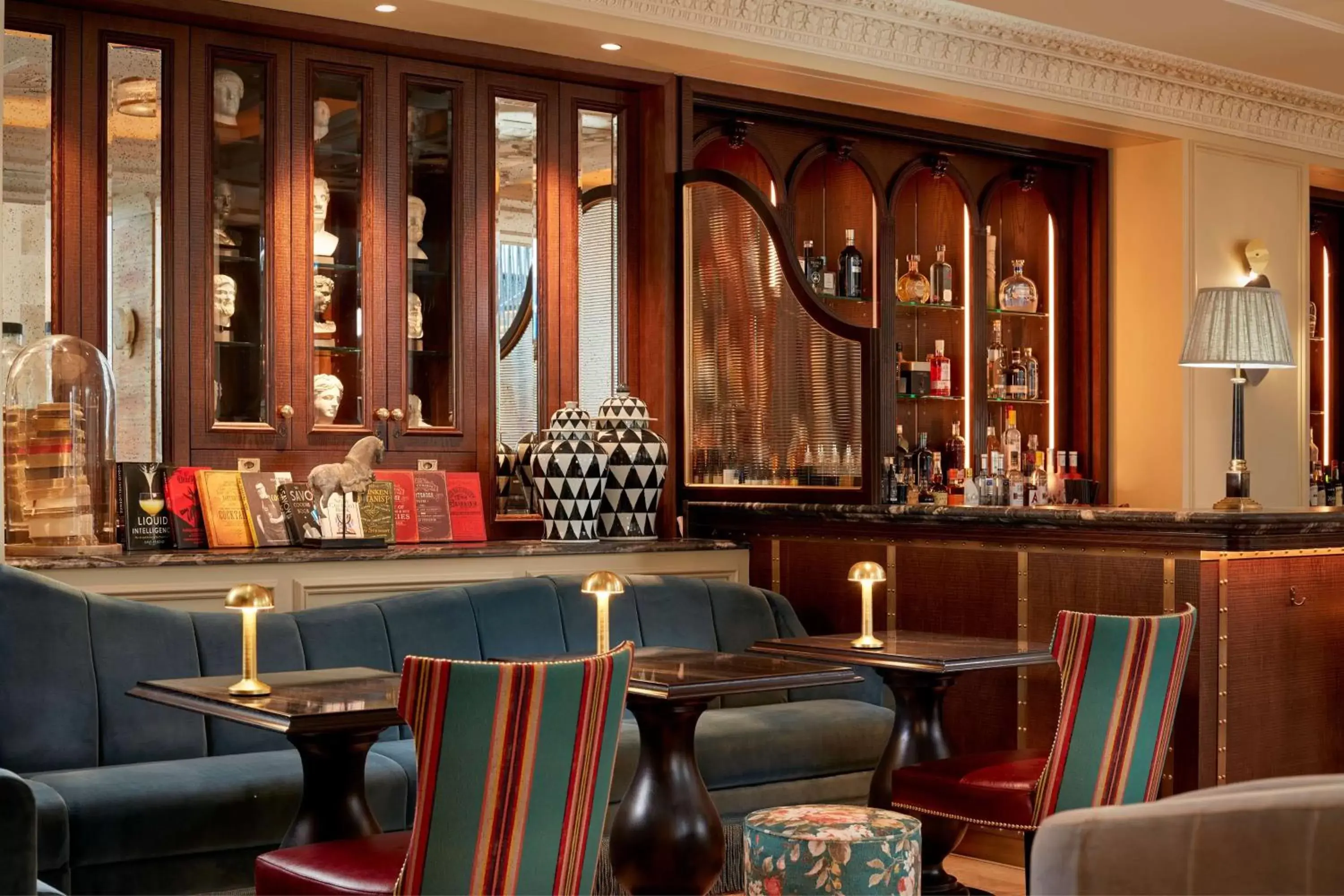 Lounge or bar, Restaurant/Places to Eat in 100 Queen’s Gate Hotel London, Curio Collection by Hilton