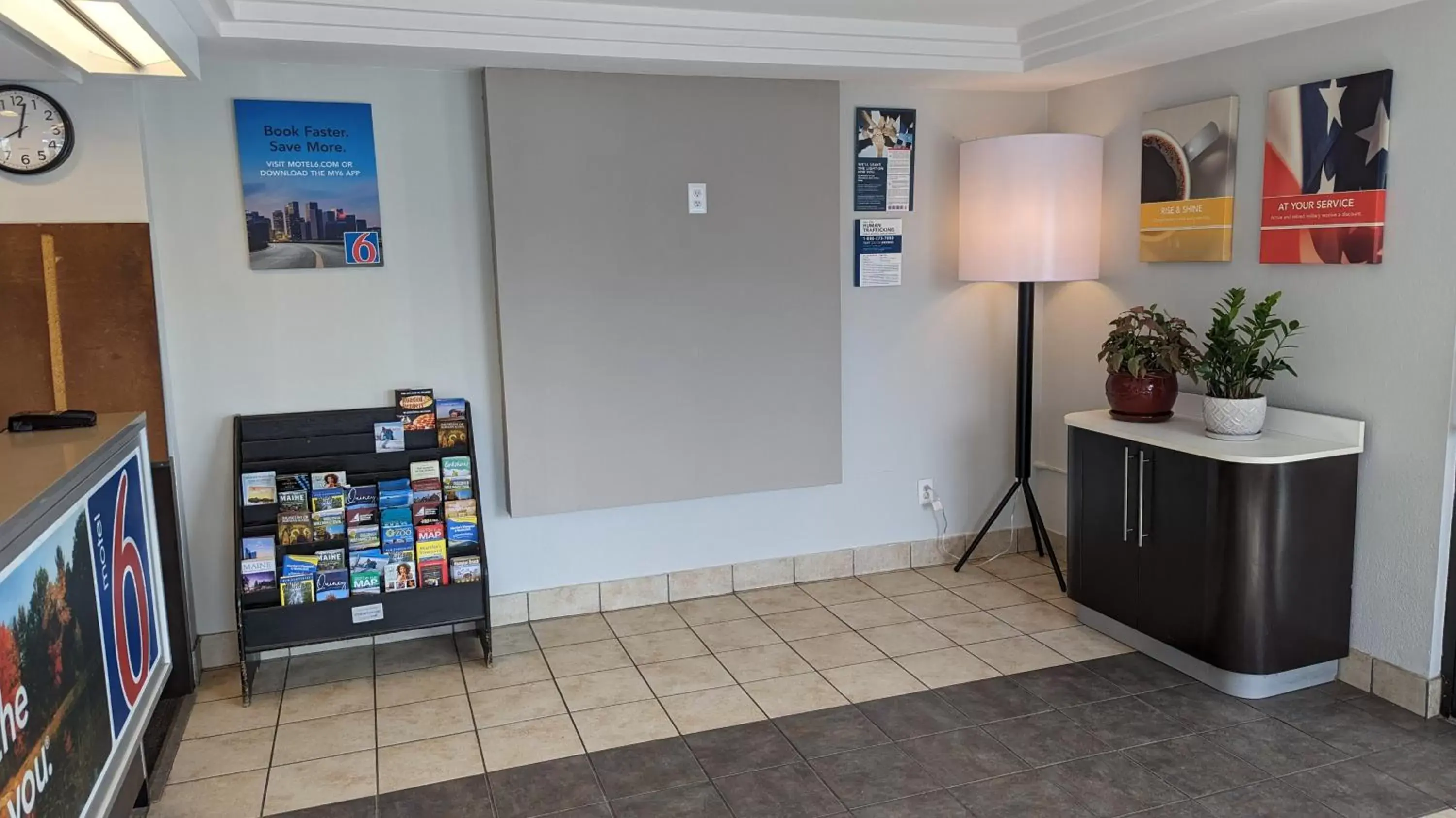 Lobby or reception in Motel 6-Leominster, MA Lobby or reception in Motel 6-Leominster, MA