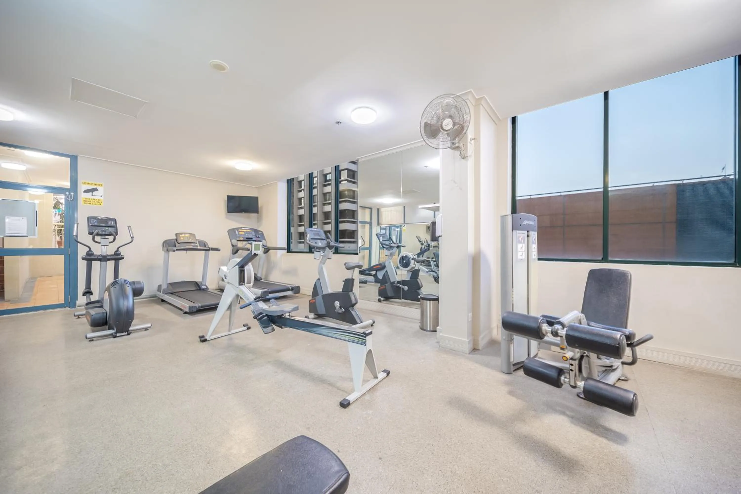 Fitness centre/facilities in Oaks Sydney Castlereagh Suites