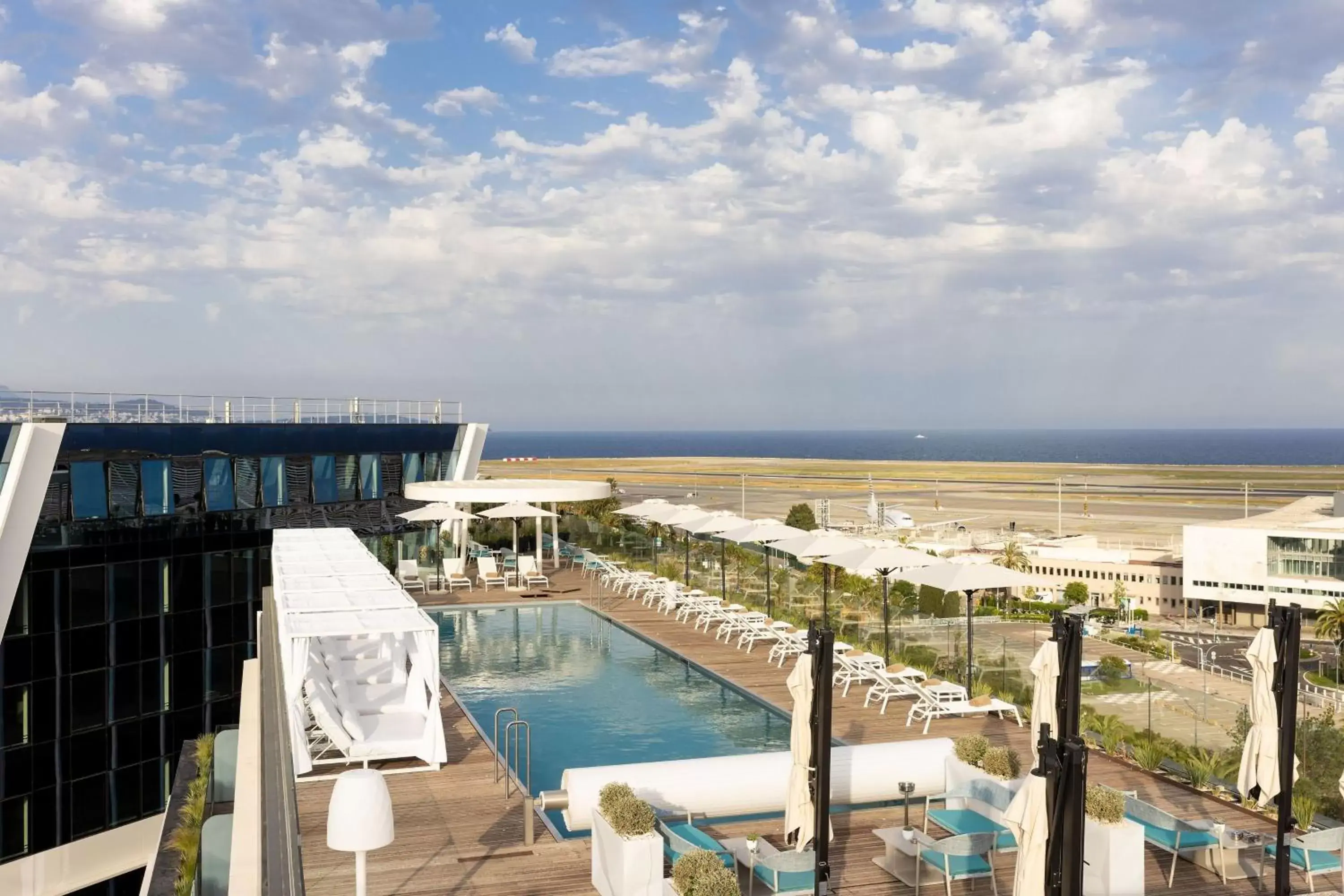 Swimming pool, Pool View in Sheraton Nice Airport