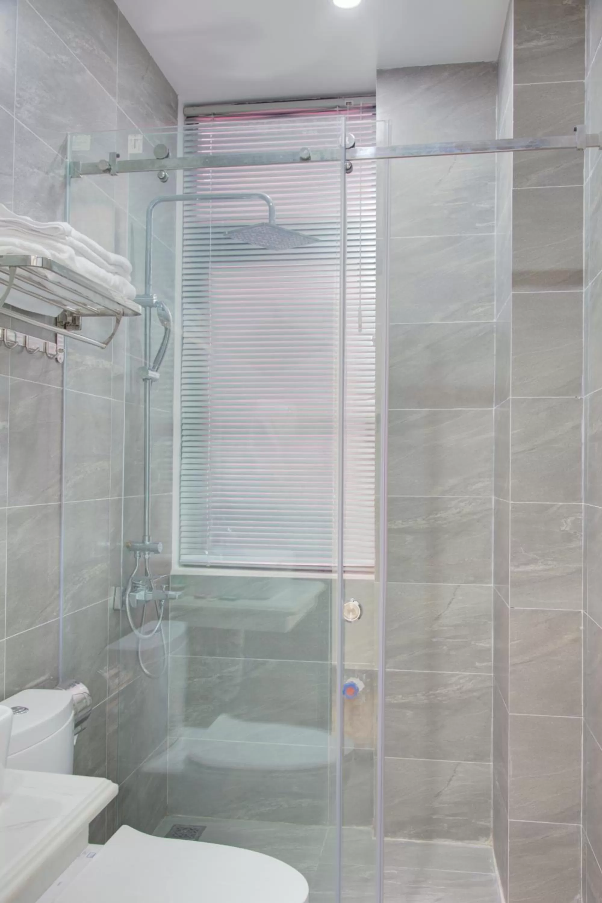 Shower, Bathroom in The Flamboyant #StayWork Vinhomes Marina