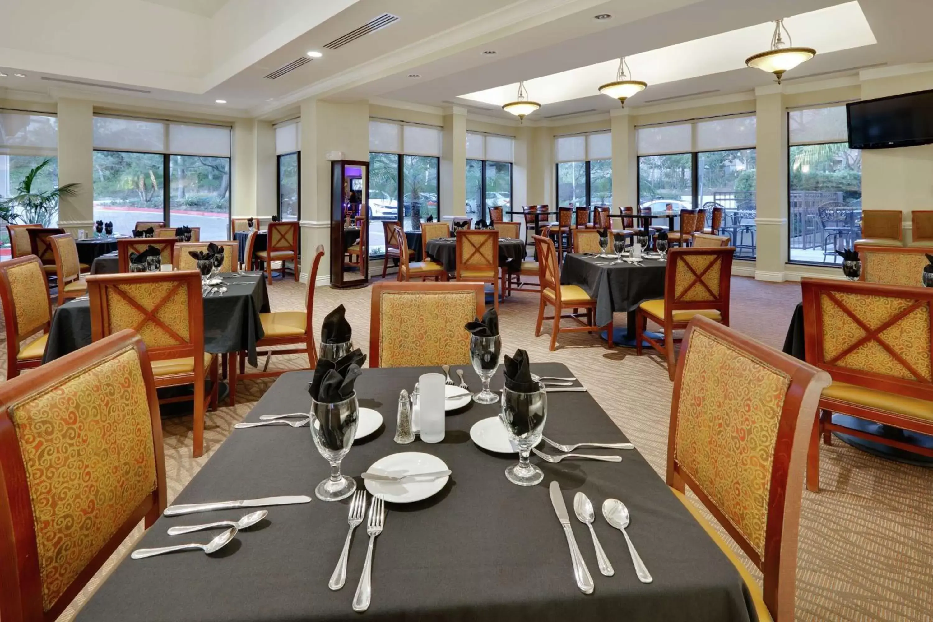 Dining area, Restaurant/Places to Eat in Hilton Garden Inn San Diego Del Mar