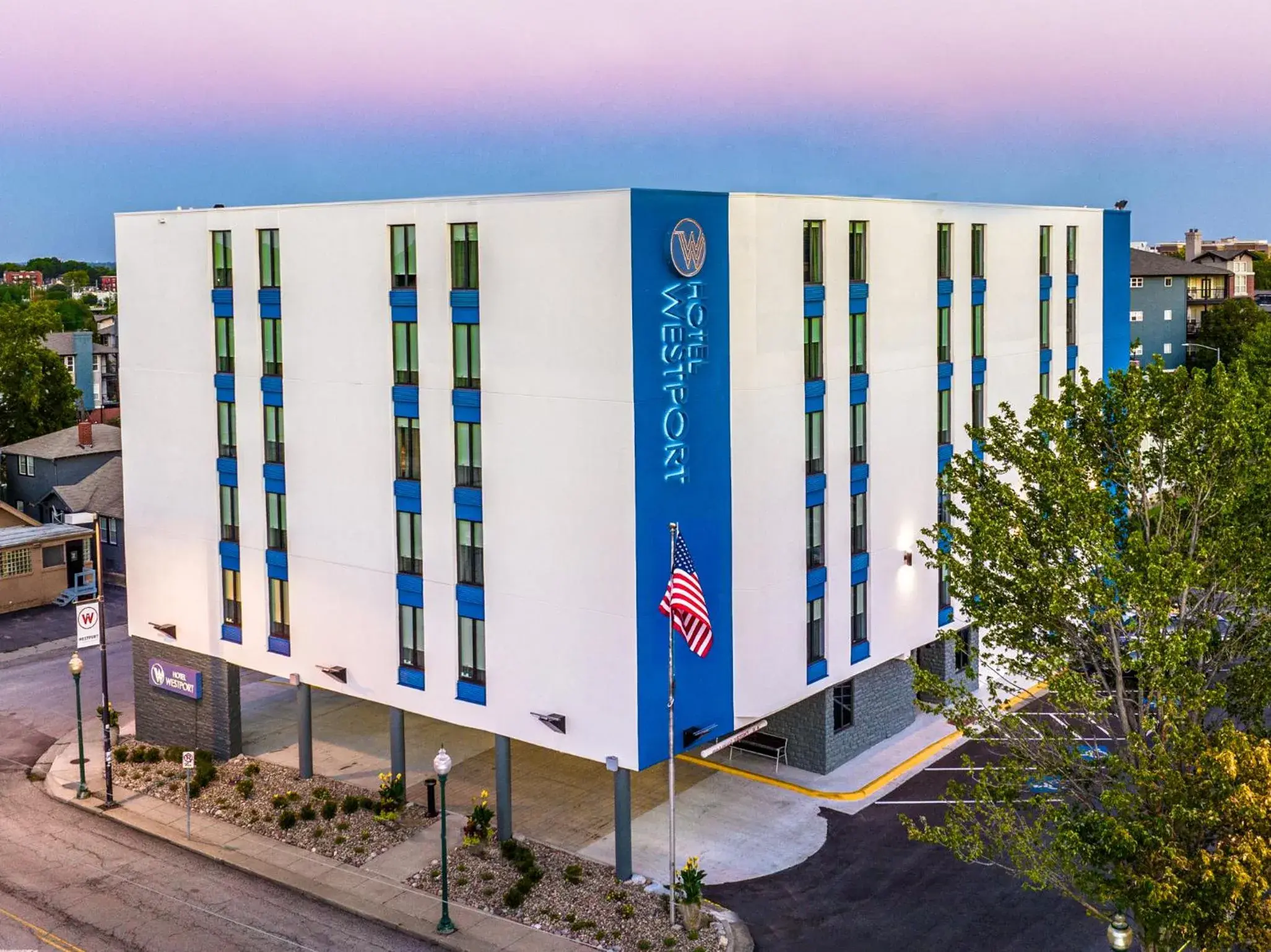 Property building in Hotel Westport Kansas City, Tapestry Collection by Hilton Property building in Hotel Westport Kansas City, Tapestry Collection by Hilton