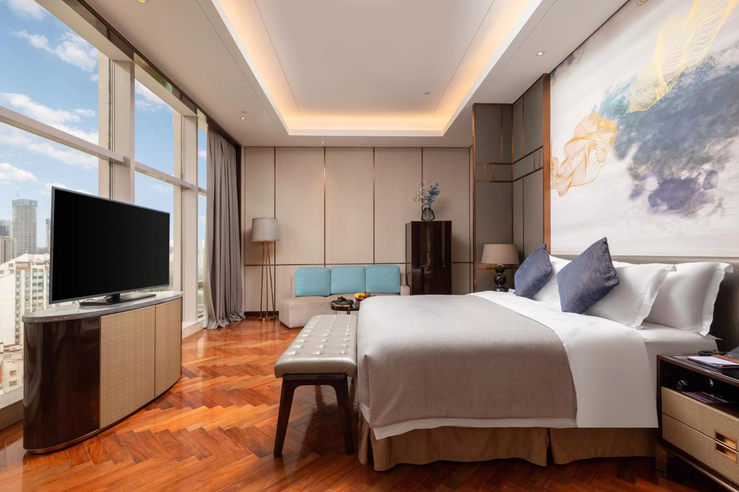 Bed in Zhuhai Longzhuda International Hotel