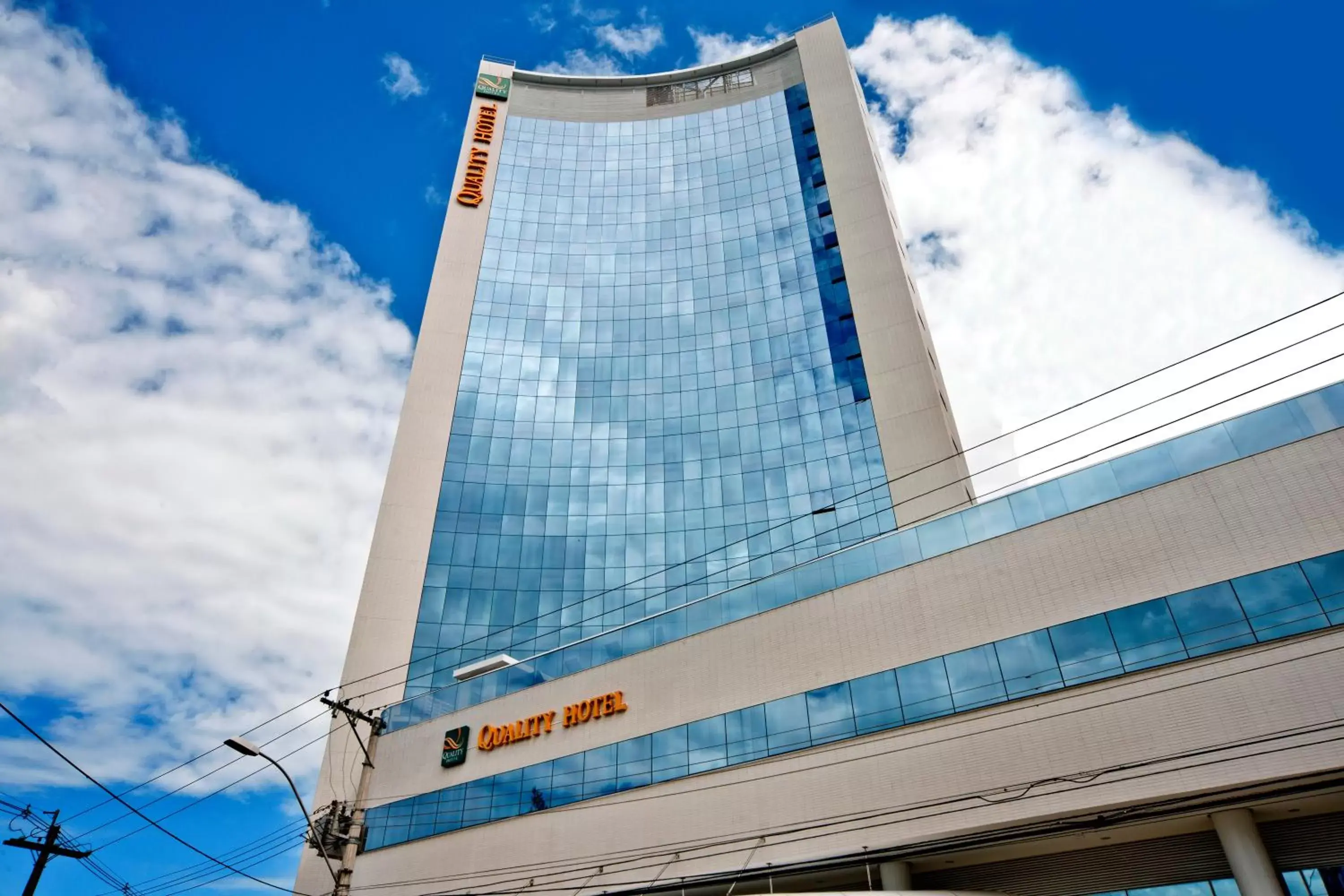 Facade/entrance, Property Building in Quality Hotel Vitória