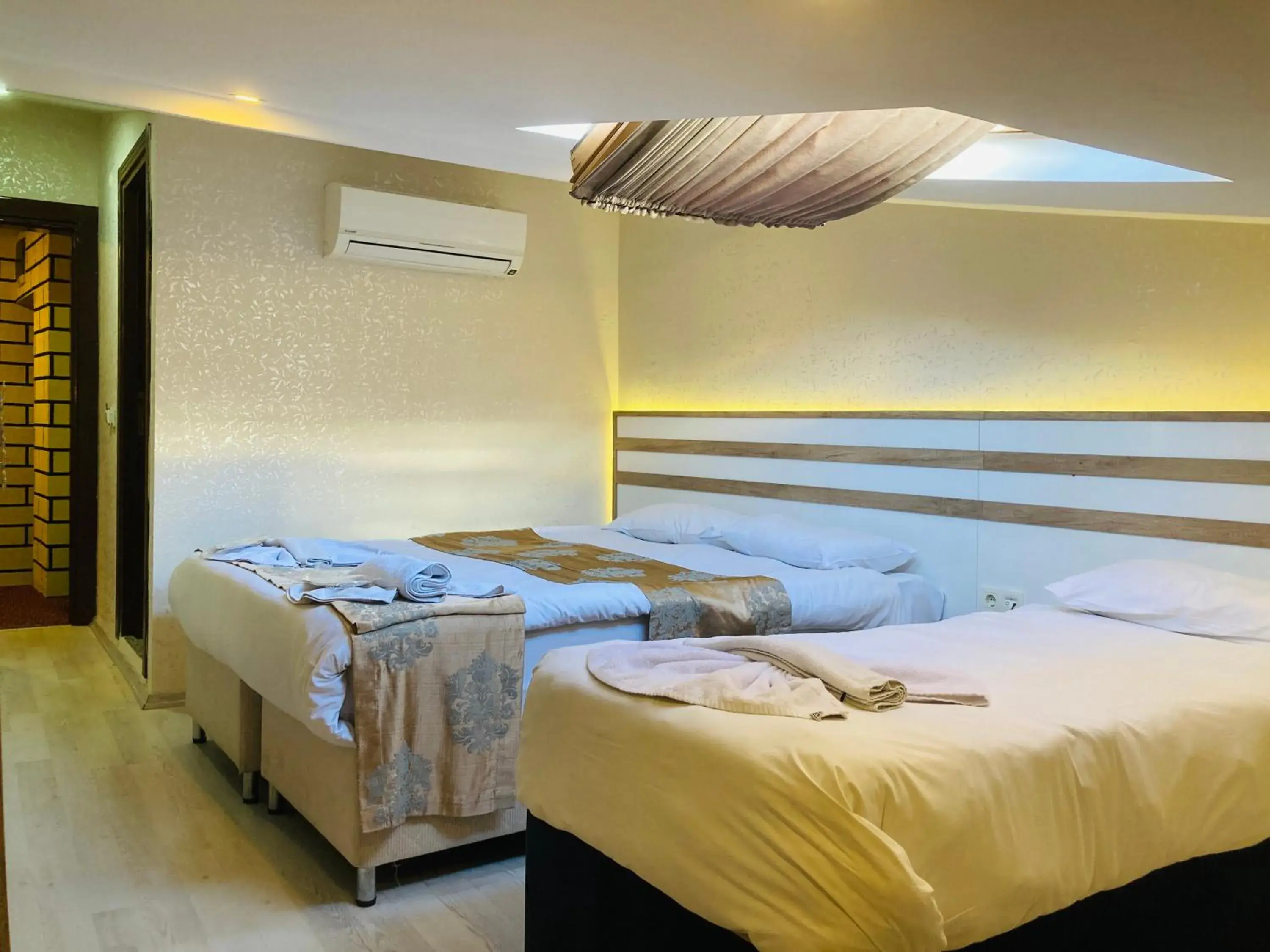 Massage, Bed in Theodian Hotel