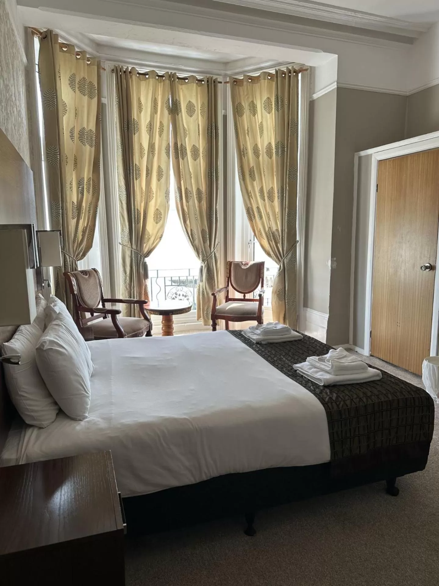 Bed in Glastonbury Hotel