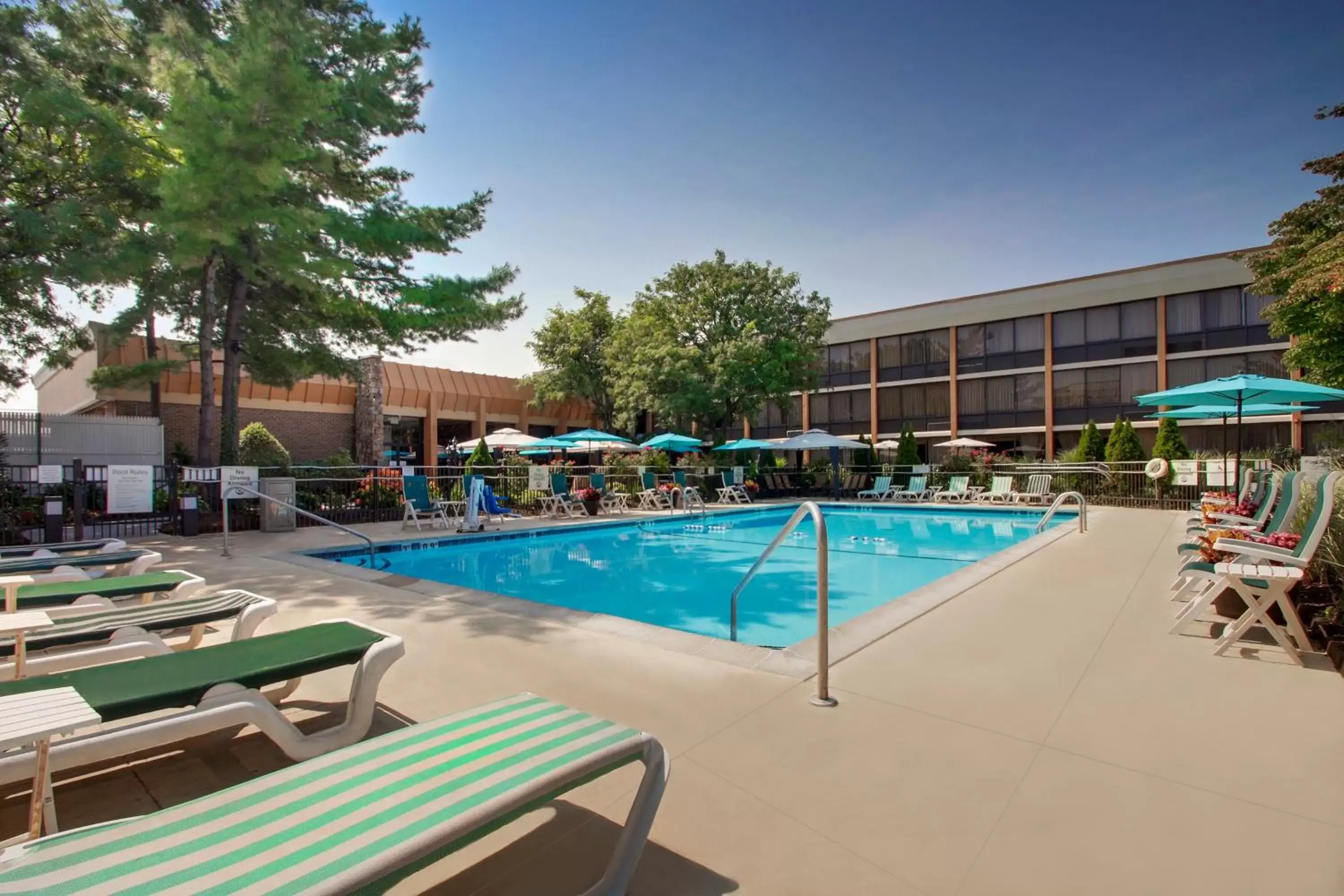 Swimming Pool in Holiday Inn Westbury-Long Island, an IHG Hotel