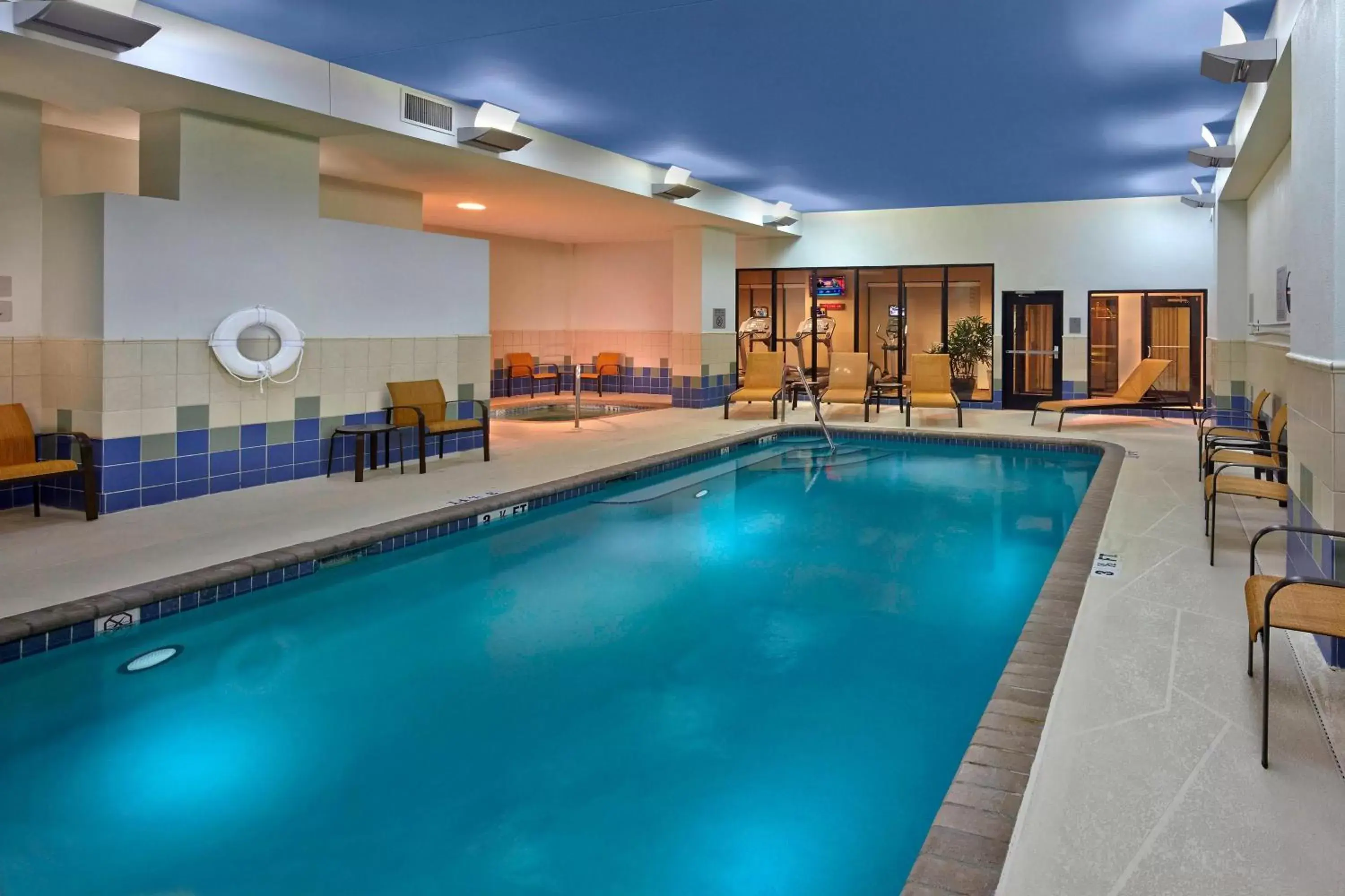 Swimming Pool in Courtyard by Marriott St. Petersburg Downtown