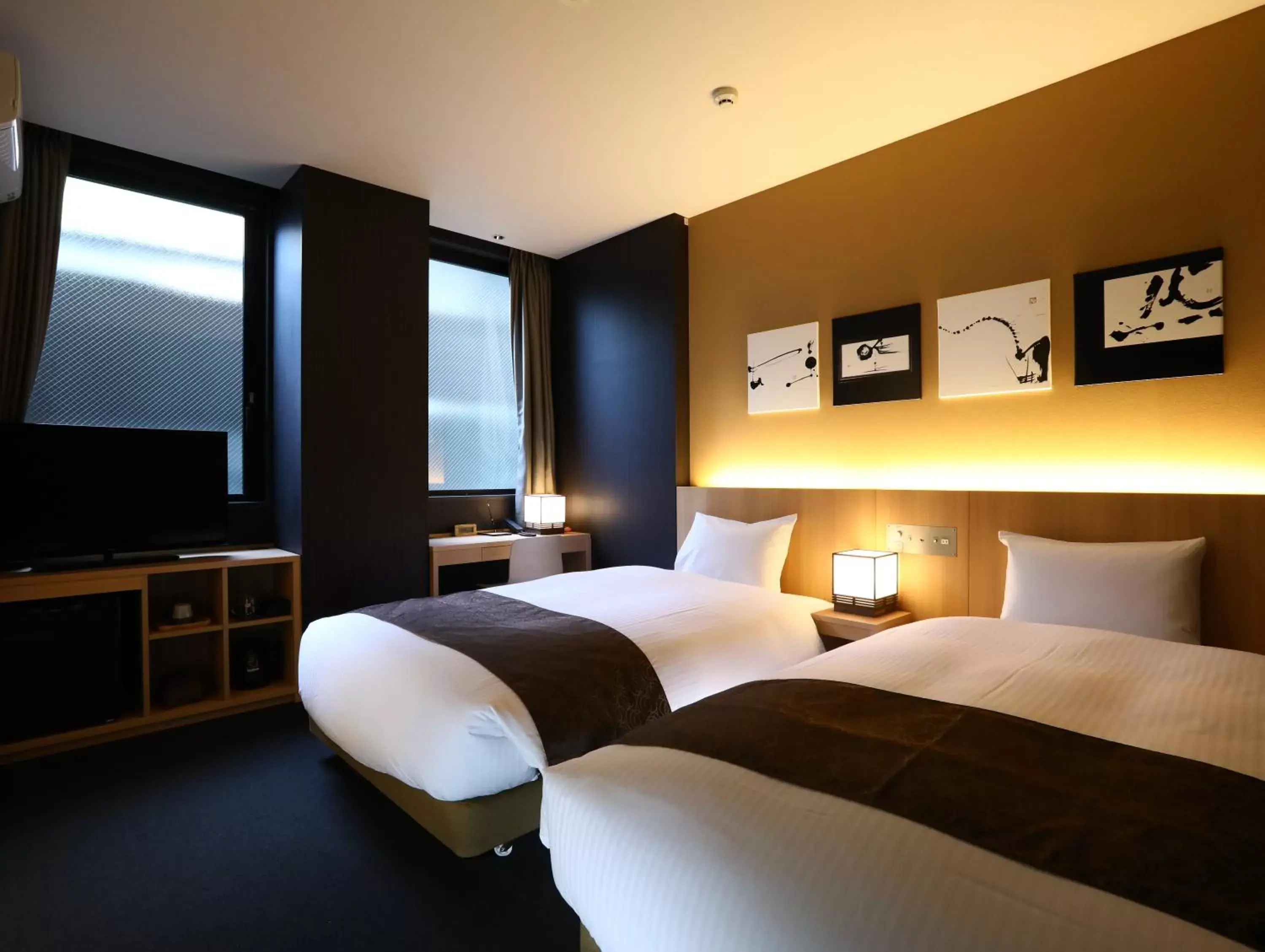 Facility for disabled guests, Bed in Hotel Wing International Kyoto - Shijo Karasuma