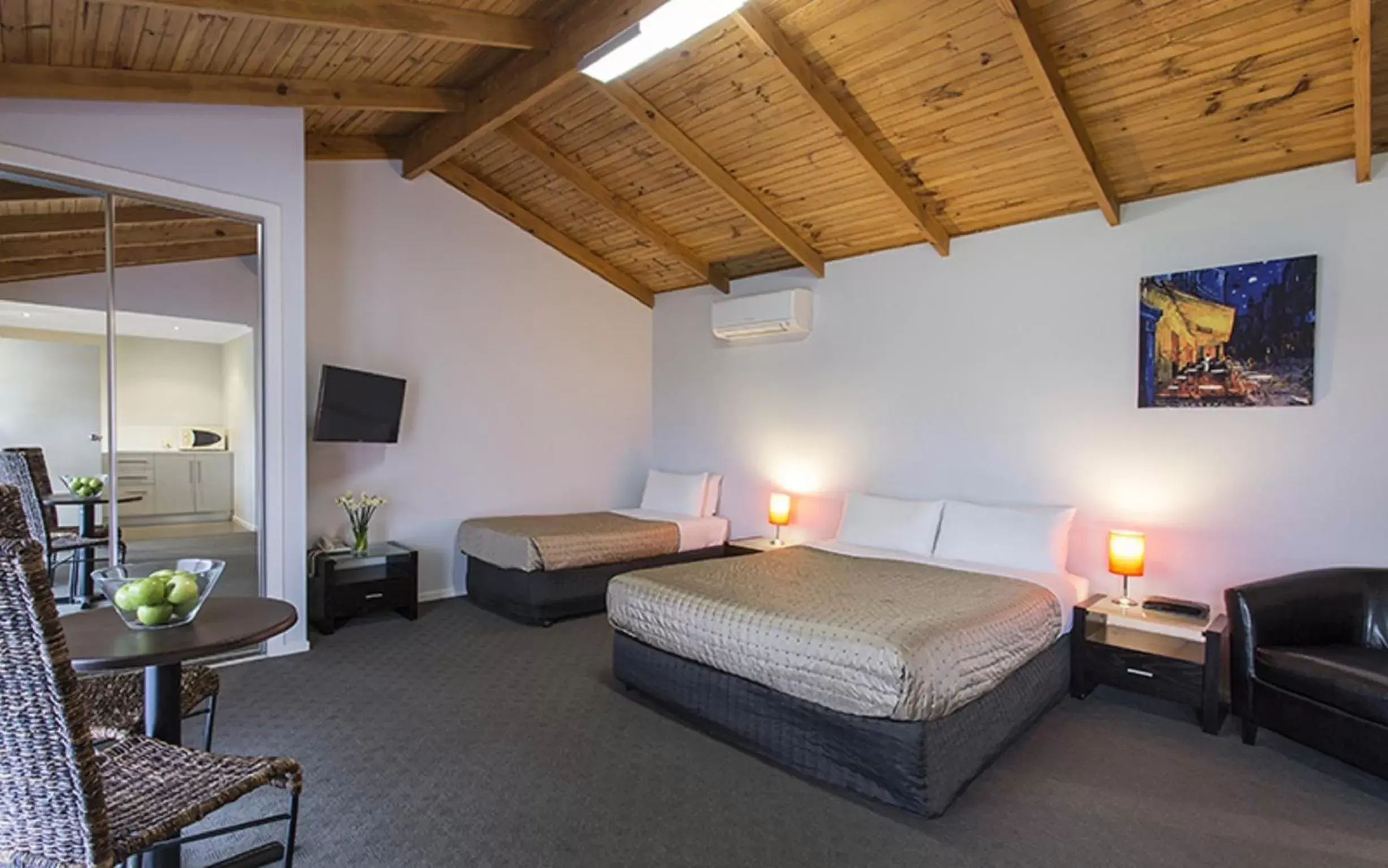 Bedroom, Bed in Best Western Colonial Village Motel