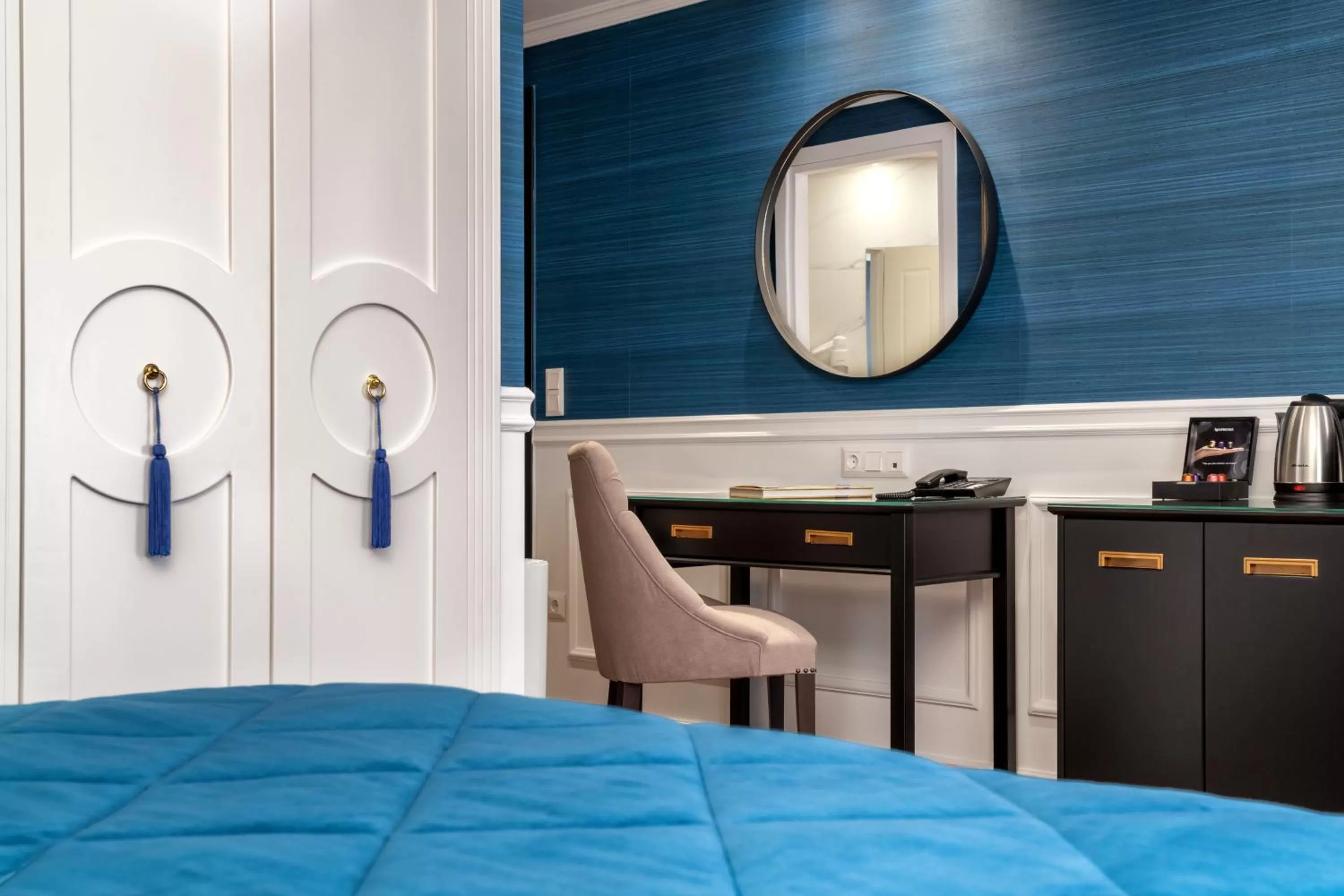 Bed in Evripidou Suites