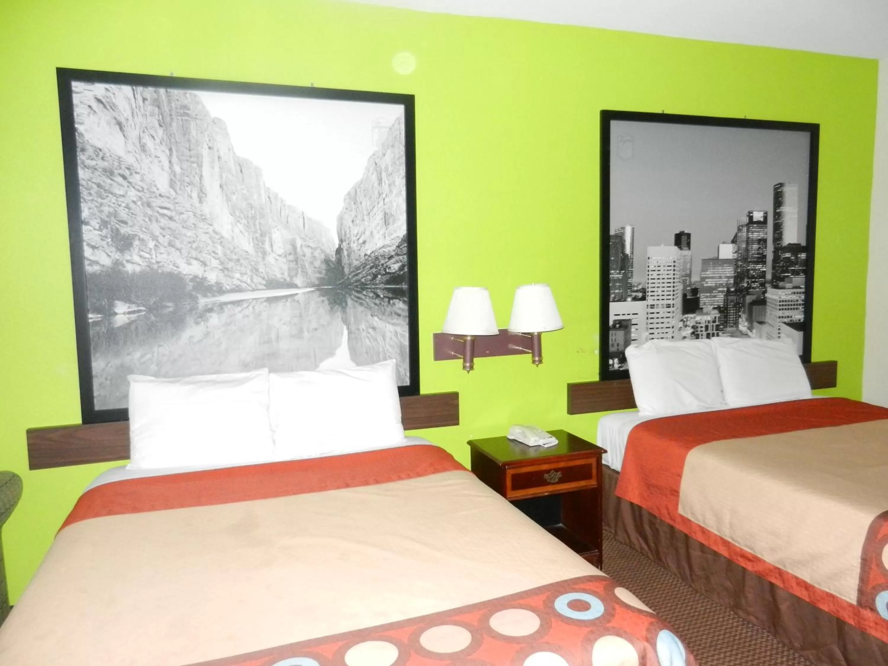 Bed in Super 8 by Wyndham Humble - Atascocita - FM 1960 I-69