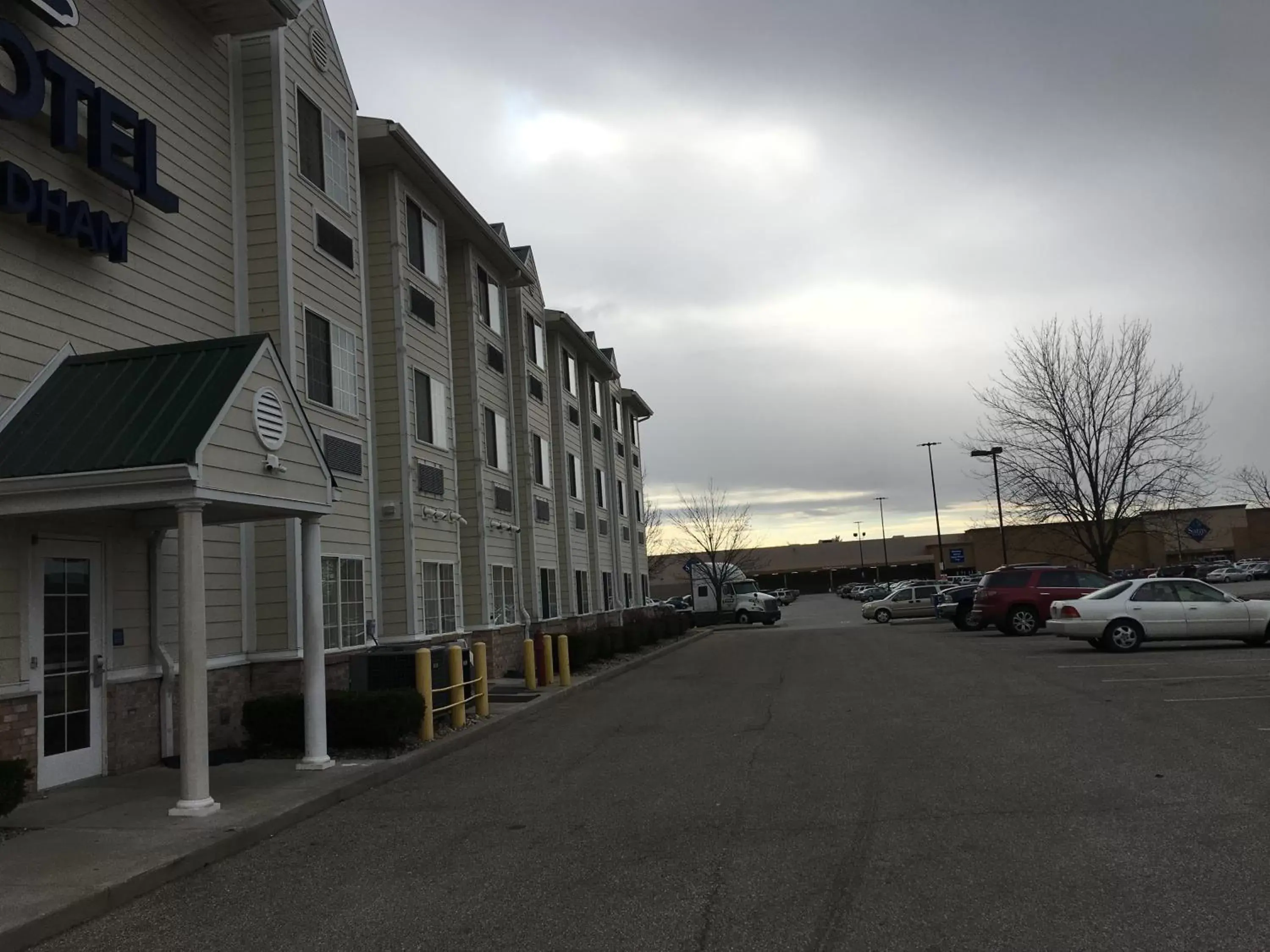 Property building in Microtel Inn & Suites by Wyndham Indianapolis Airport