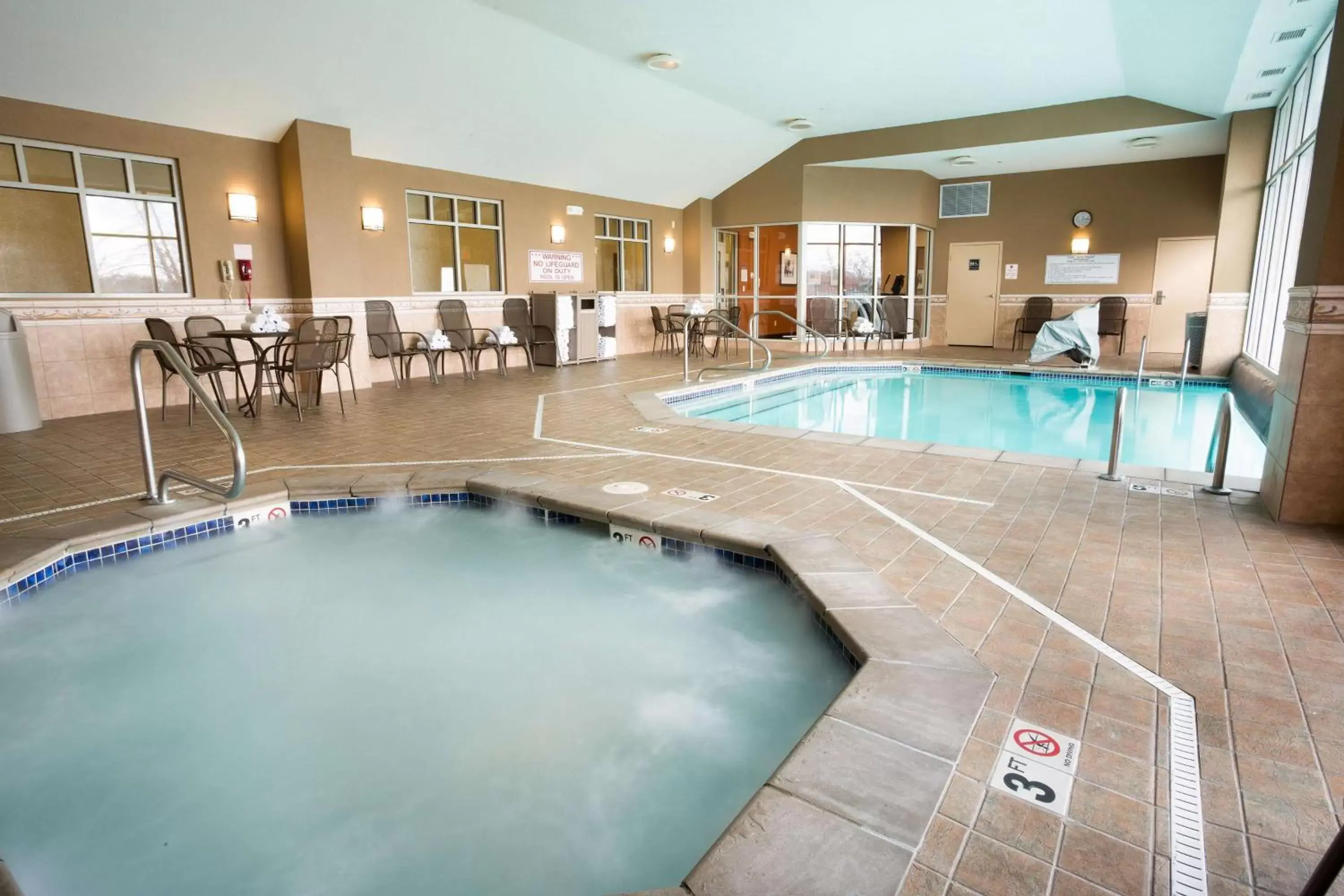 Activities, Swimming Pool in Drury Inn & Suites Columbus Grove City