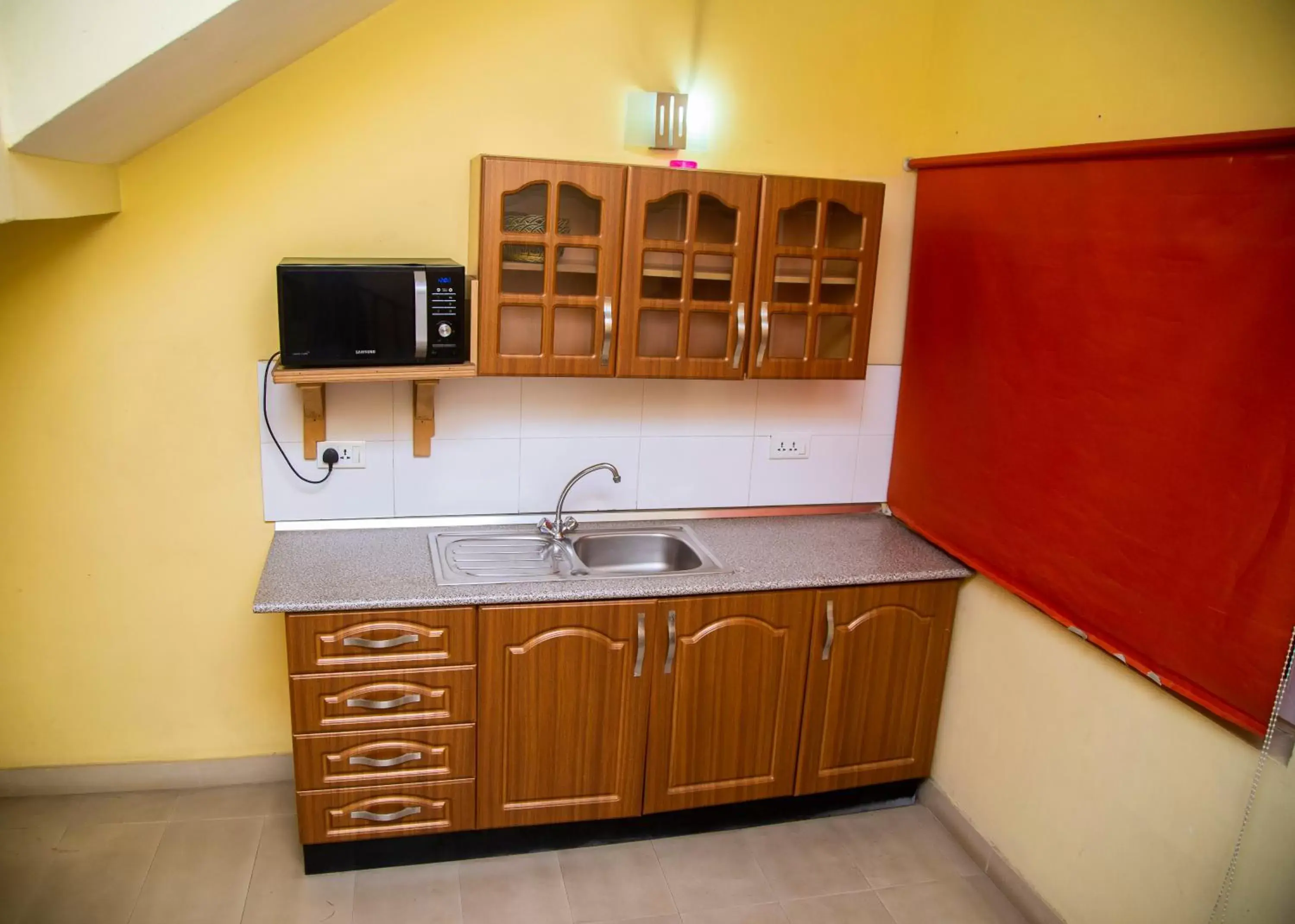 Kitchen or kitchenette, Kitchen/Kitchenette in Airside Hotel