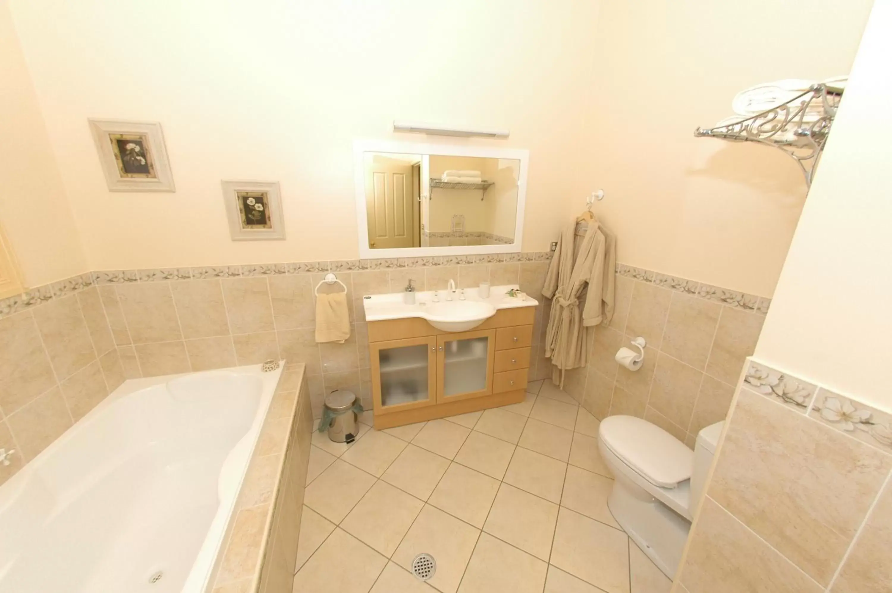 Bathroom in Pericoe Retreat