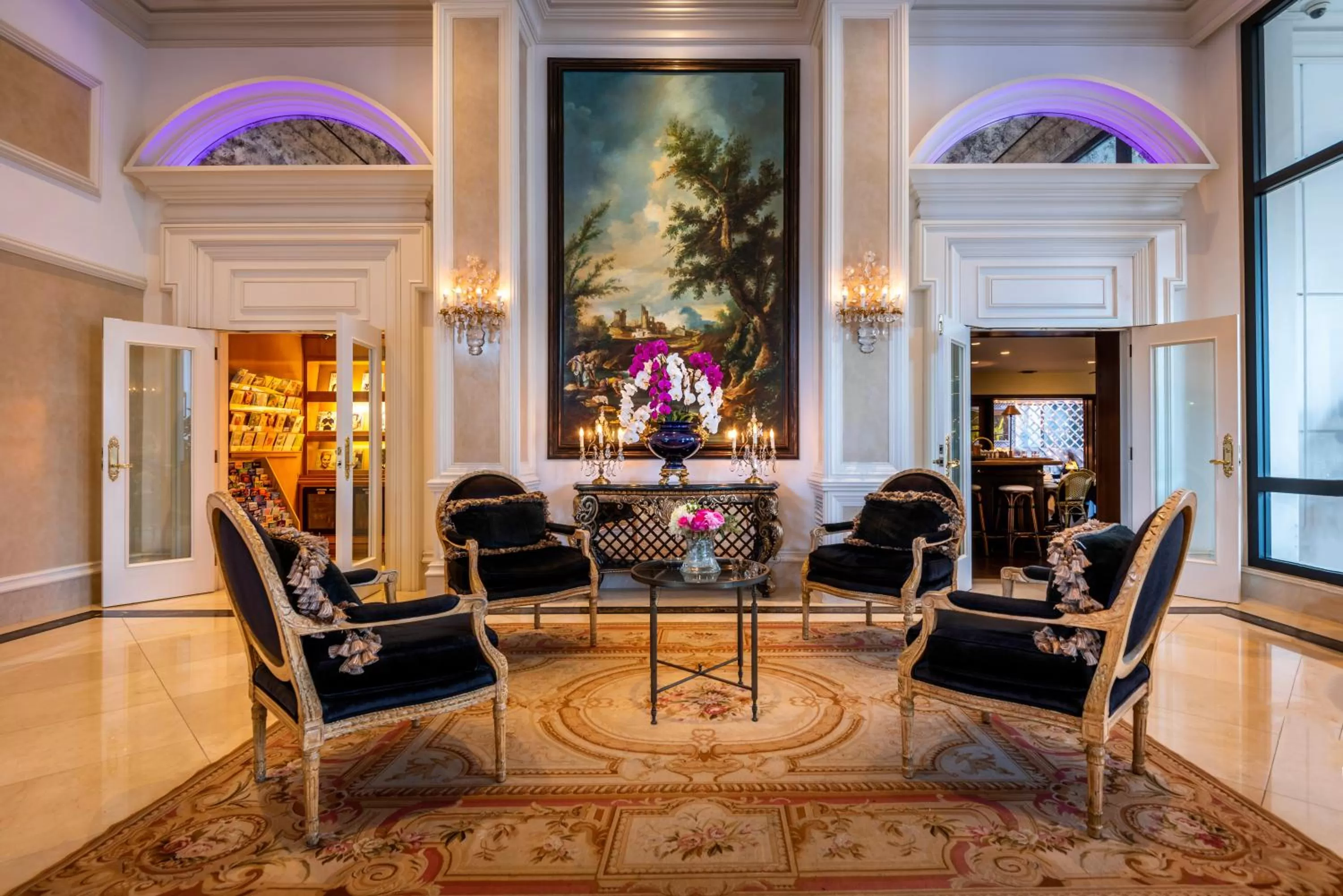 Lobby or reception in Beverly Hills Plaza Hotel & Spa