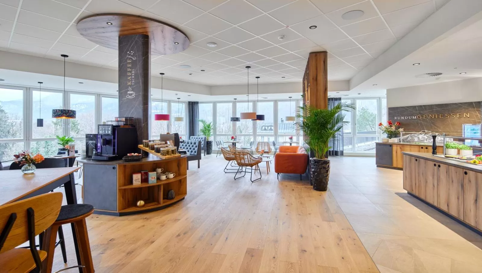 Restaurant/places to eat in Boardinghouse Das RUNDUM