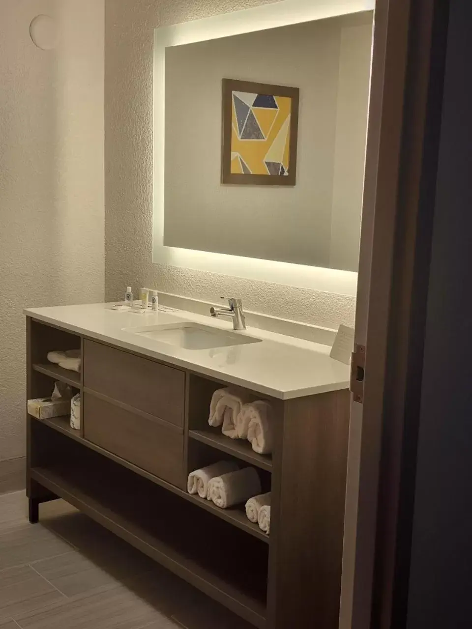 Bathroom in Comfort Suites Columbia Northeast - Fort Jackson