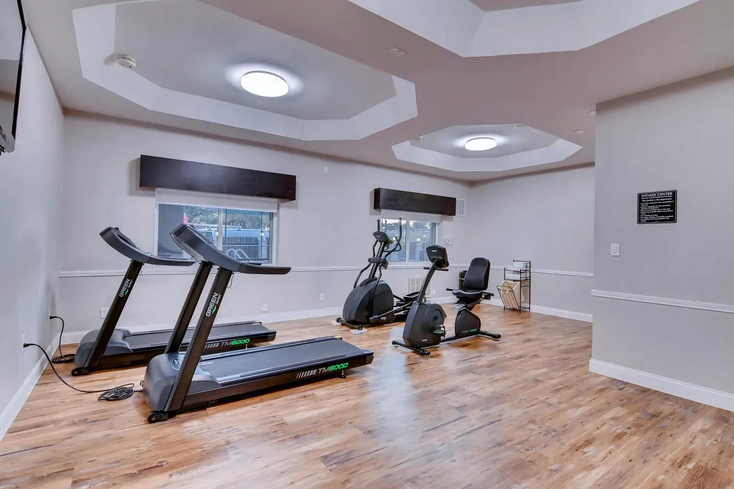 Fitness centre/facilities, Fitness Center/Facilities in Orangewood Inn and Suites Midtown