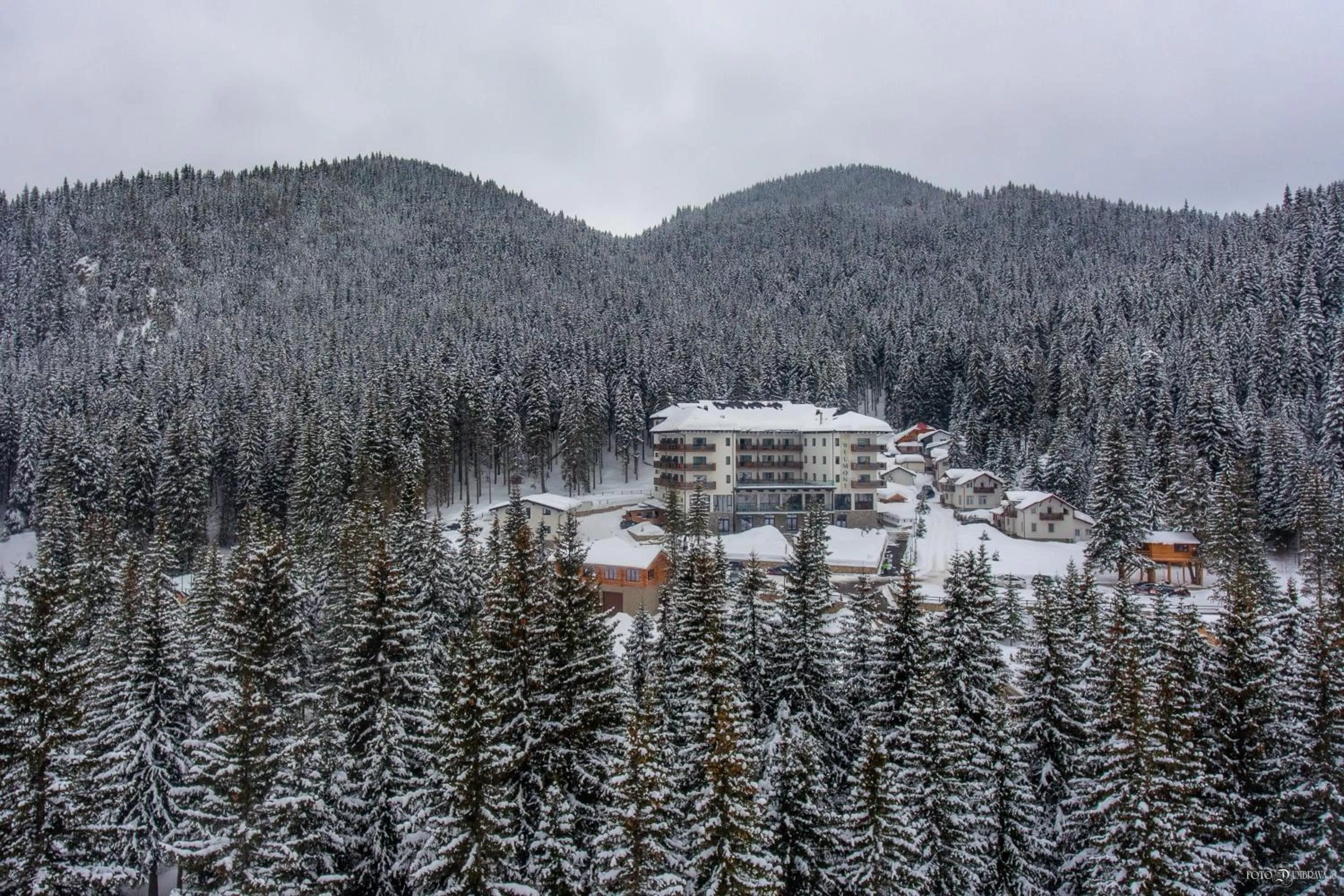 Property building in Hotel Belmont