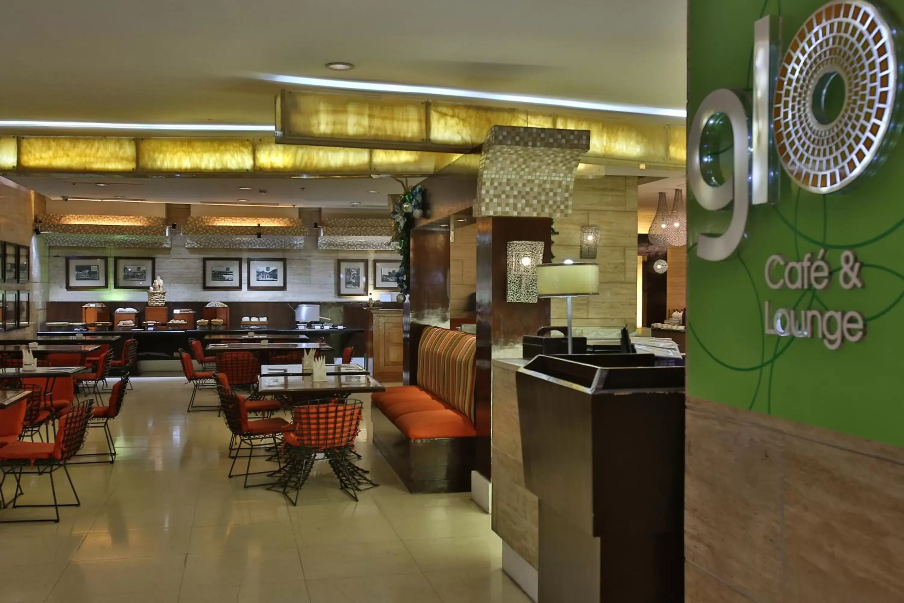 Dining area, Restaurant/Places to Eat in Crown Regency Hotel & Towers