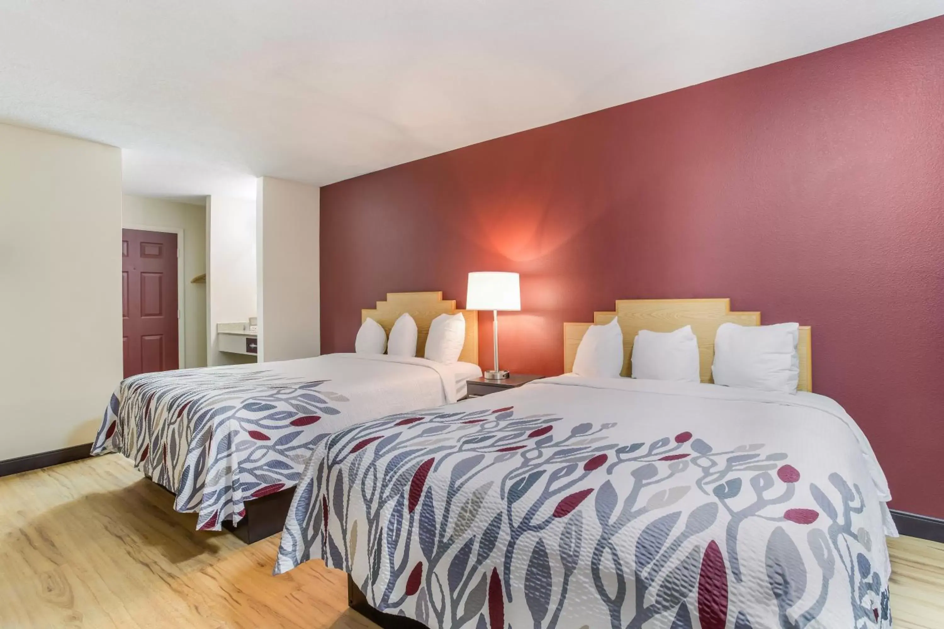 Bedroom, Bed in Red Roof Inn Albuquerque - Midtown