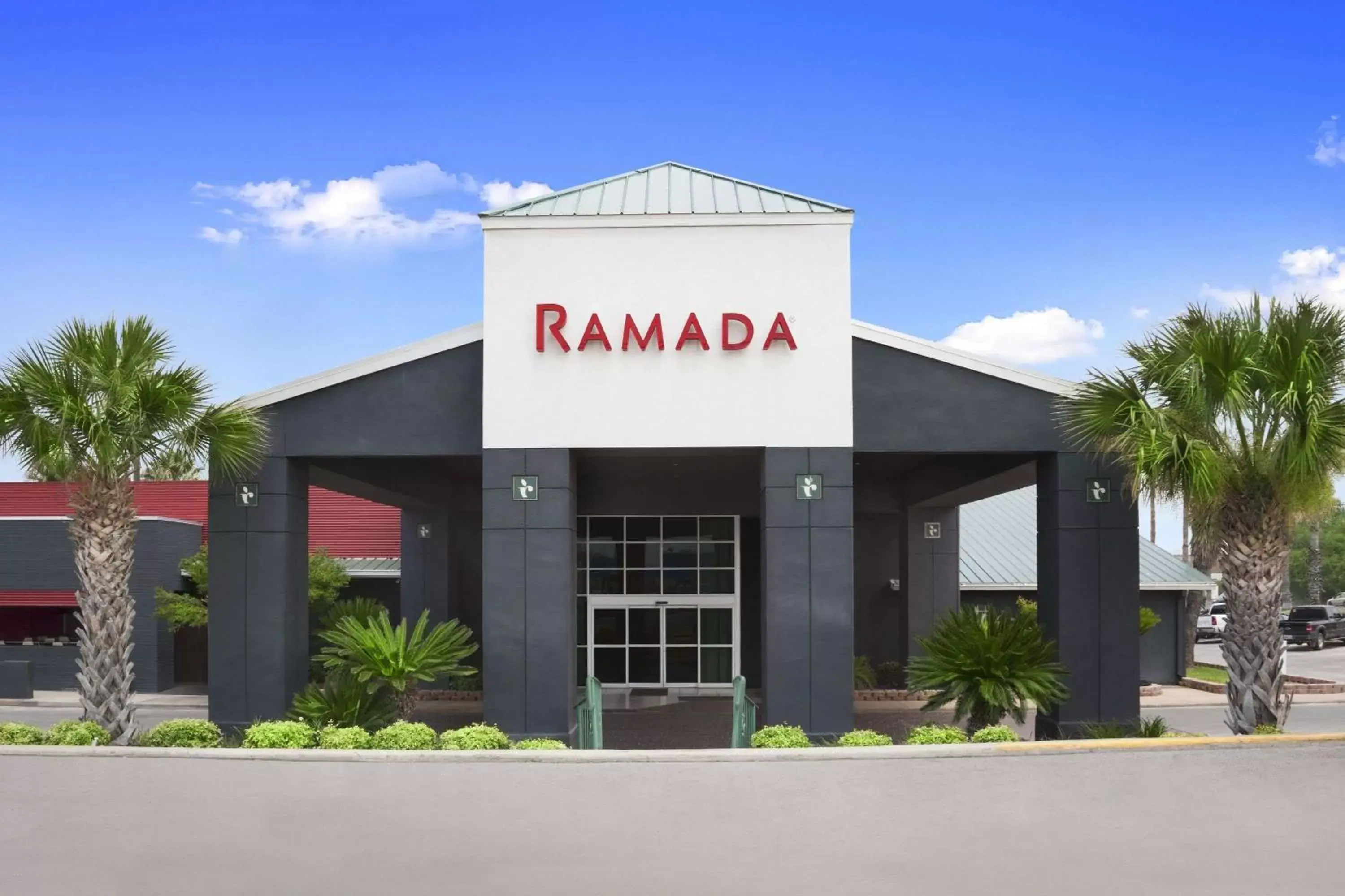 Property building in Ramada by Wyndham Del Rio