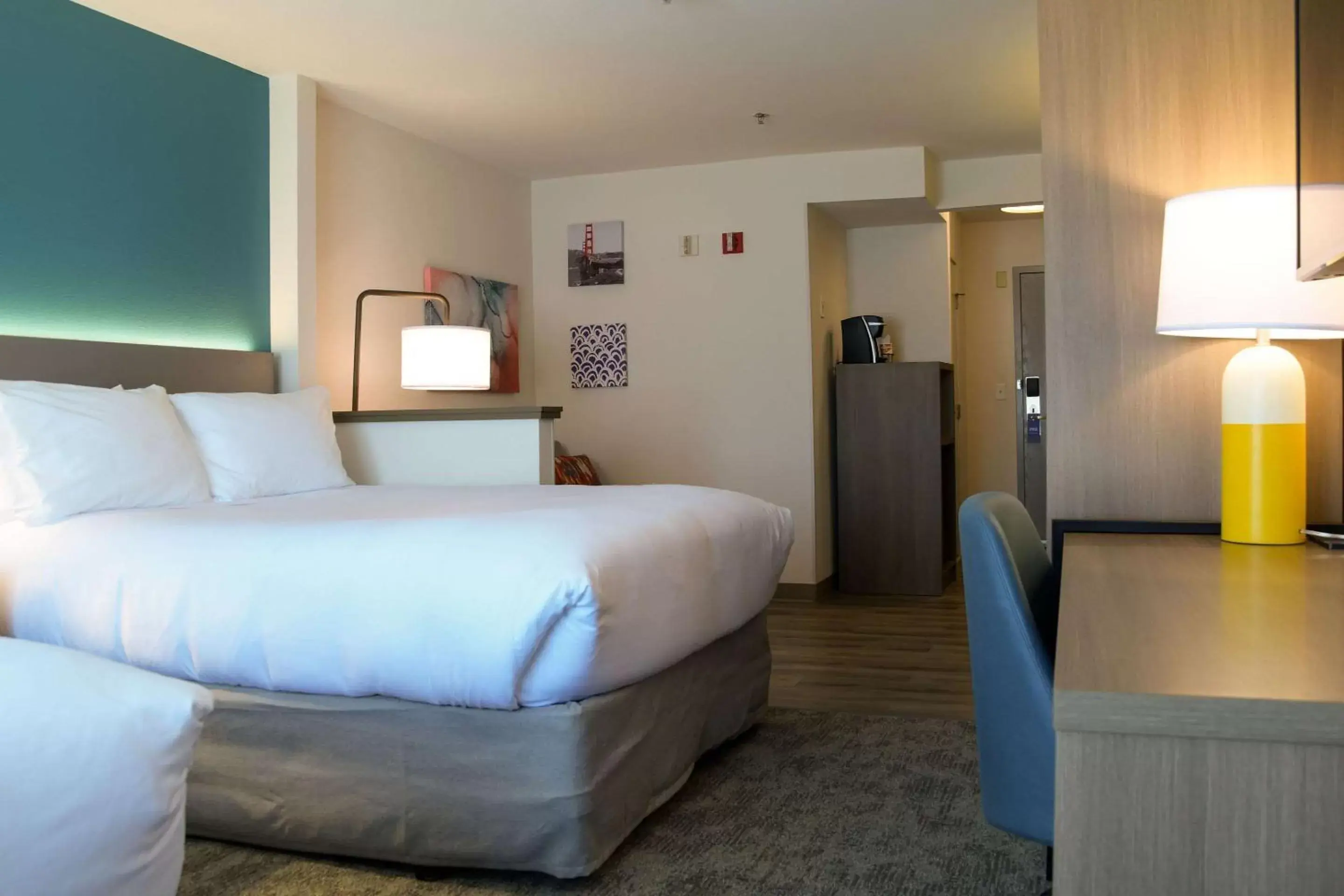 Bedroom, Bed in Comfort Inn & Suites NW Milwaukee