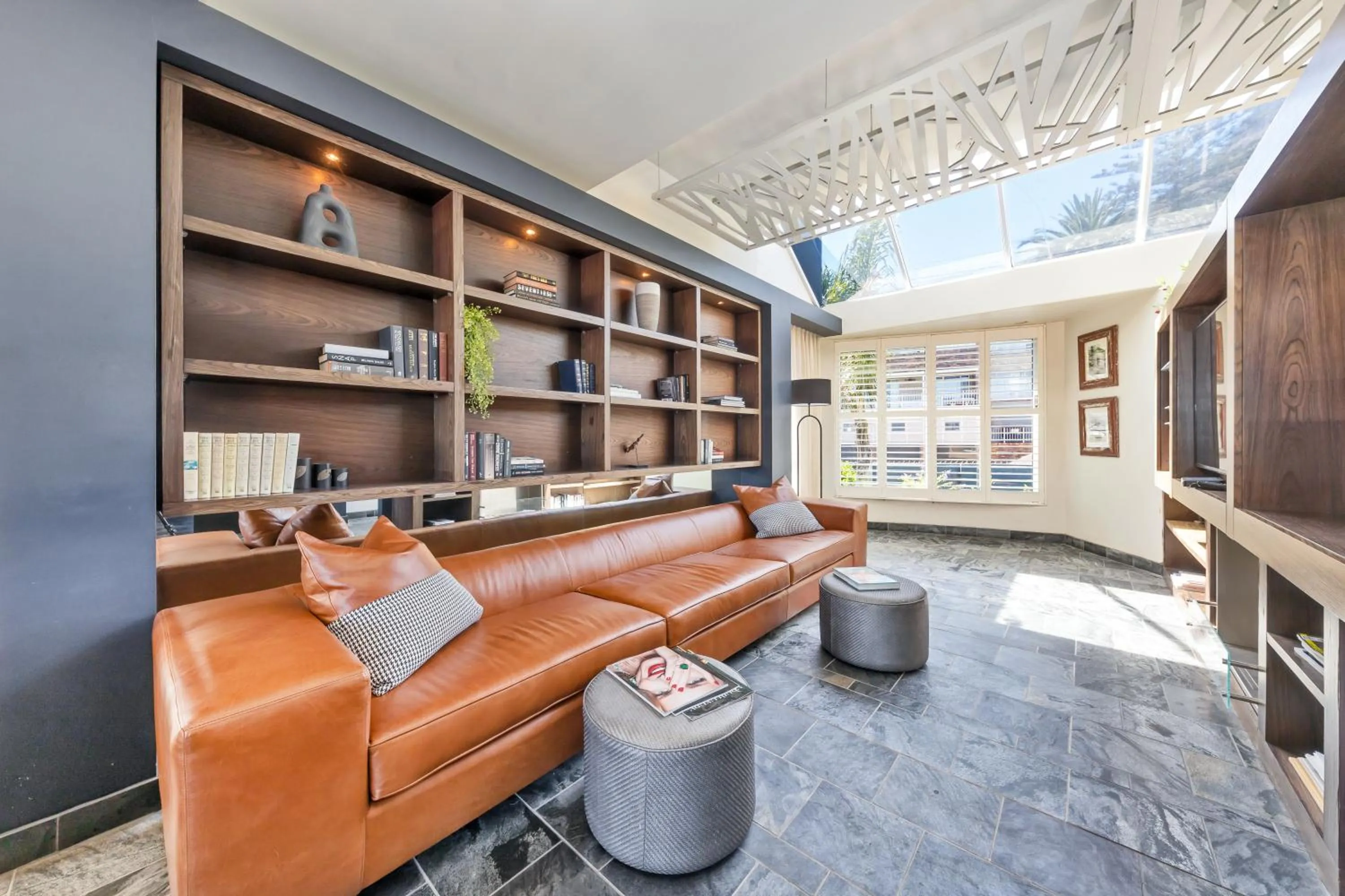 Communal lounge/ TV room in O on Kloof Boutique Hotel & Spa