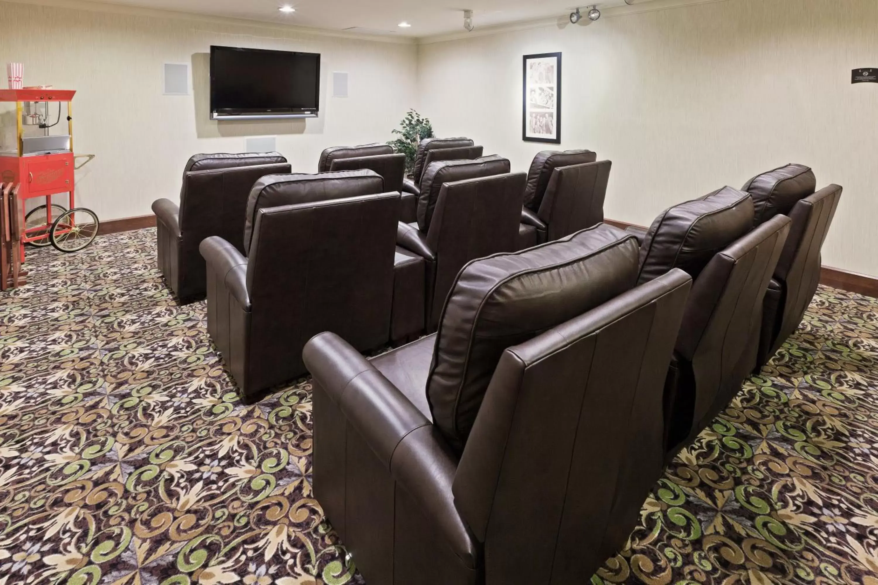 Other, Seating Area in Staybridge Suites Wichita, an IHG Hotel