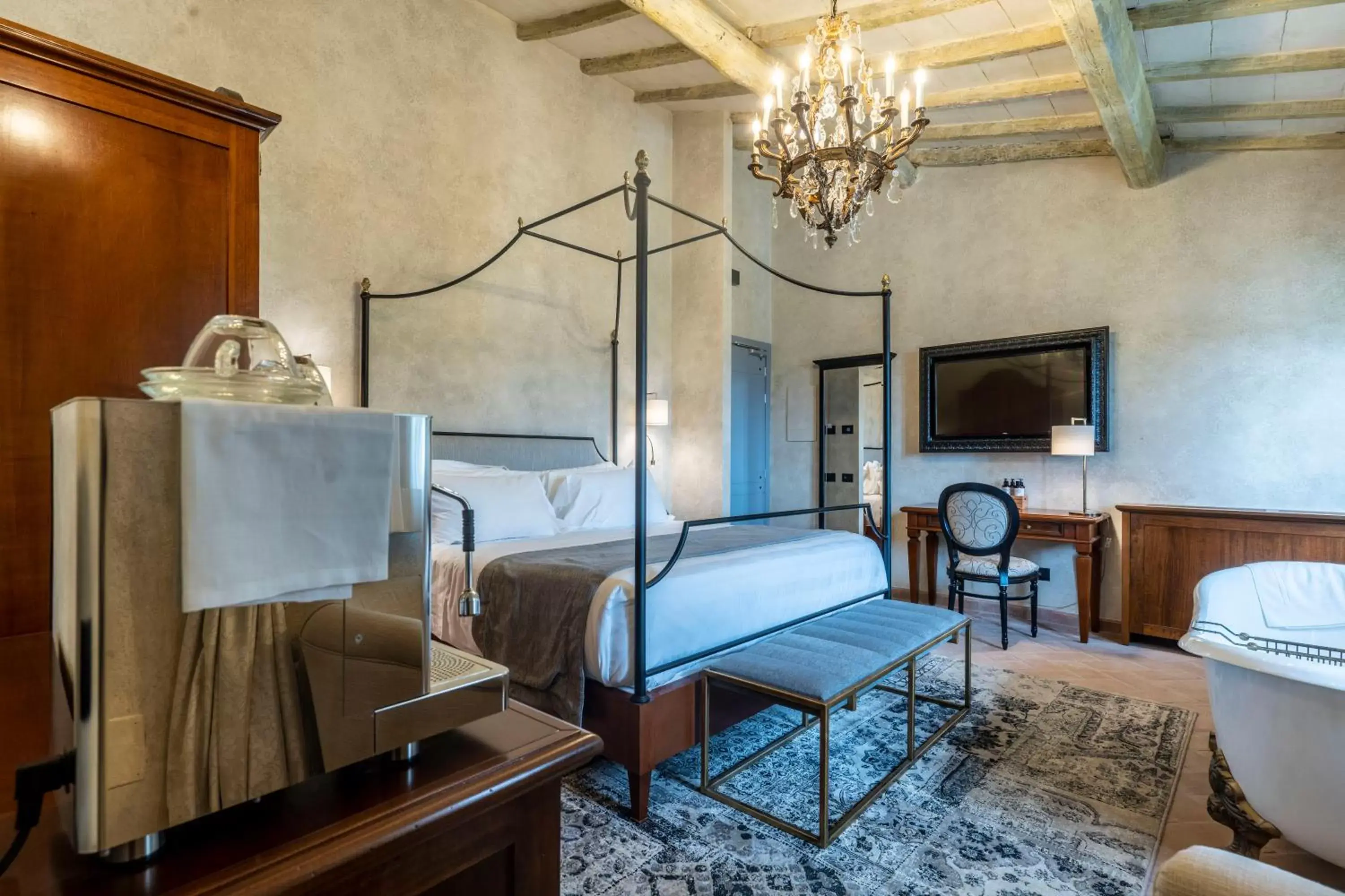 Bed in Villa Petriolo
