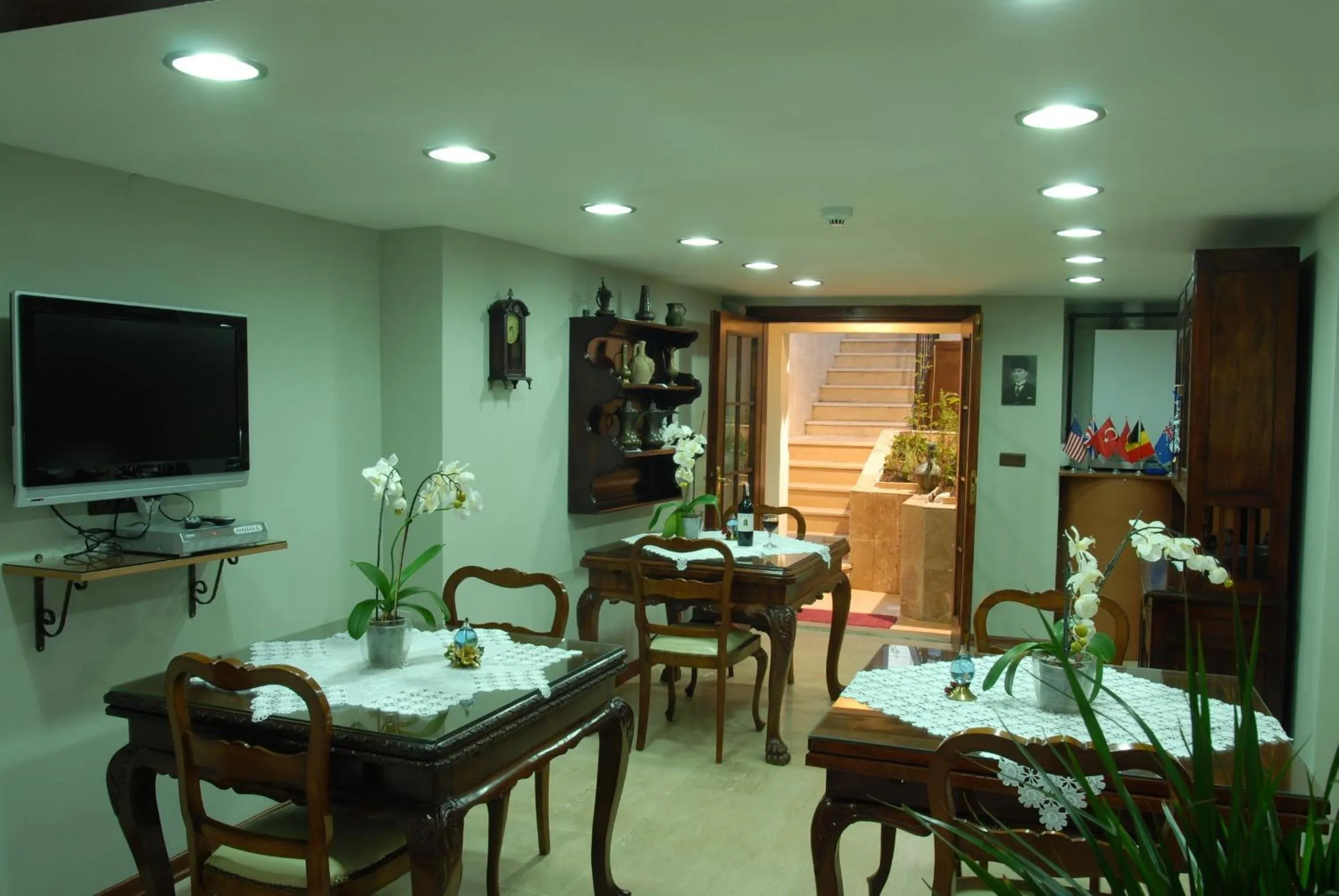 Restaurant/places to eat in Villa Sphendone Suites Istanbul