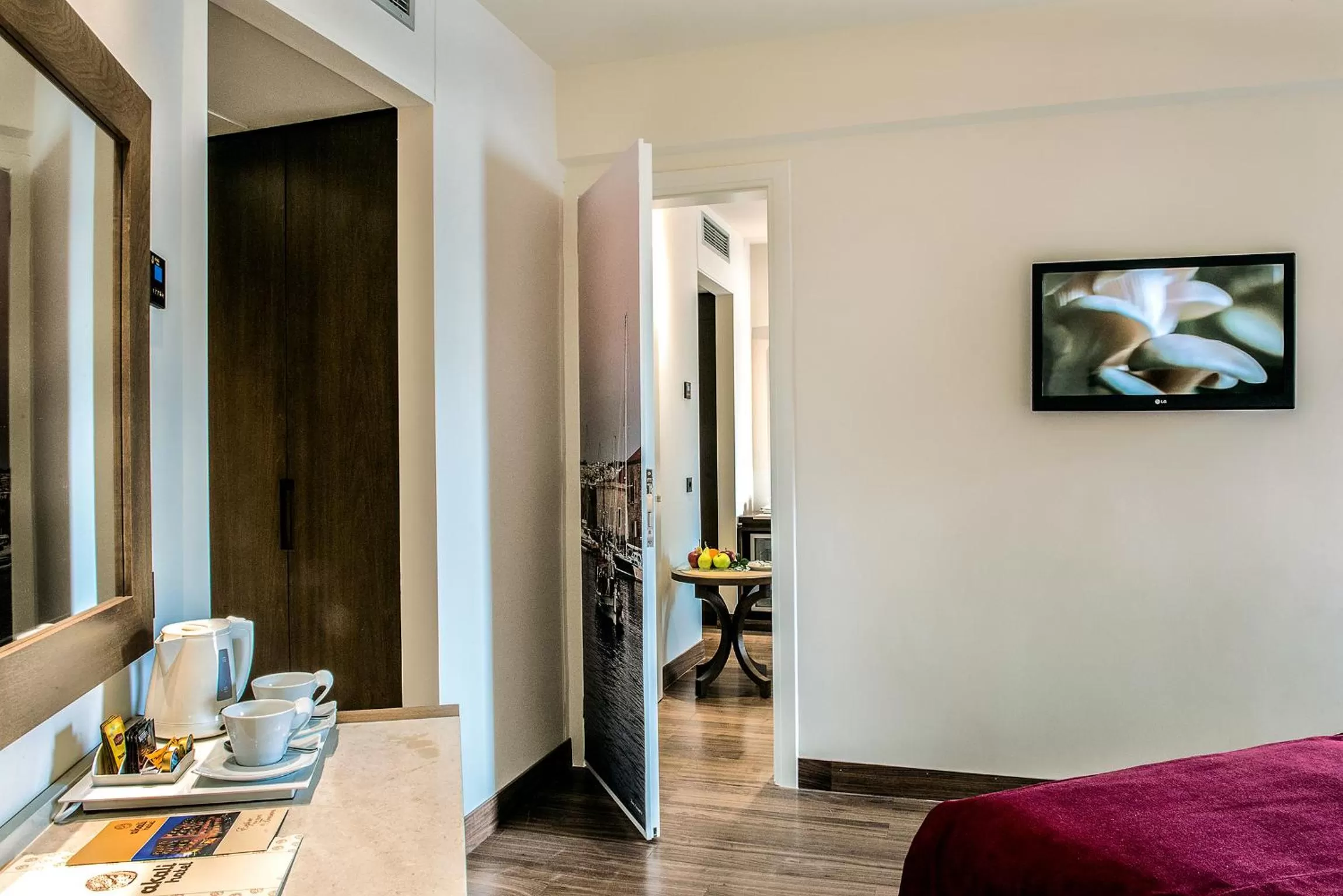 Coffee/tea facilities in Civitel Akali Hotel