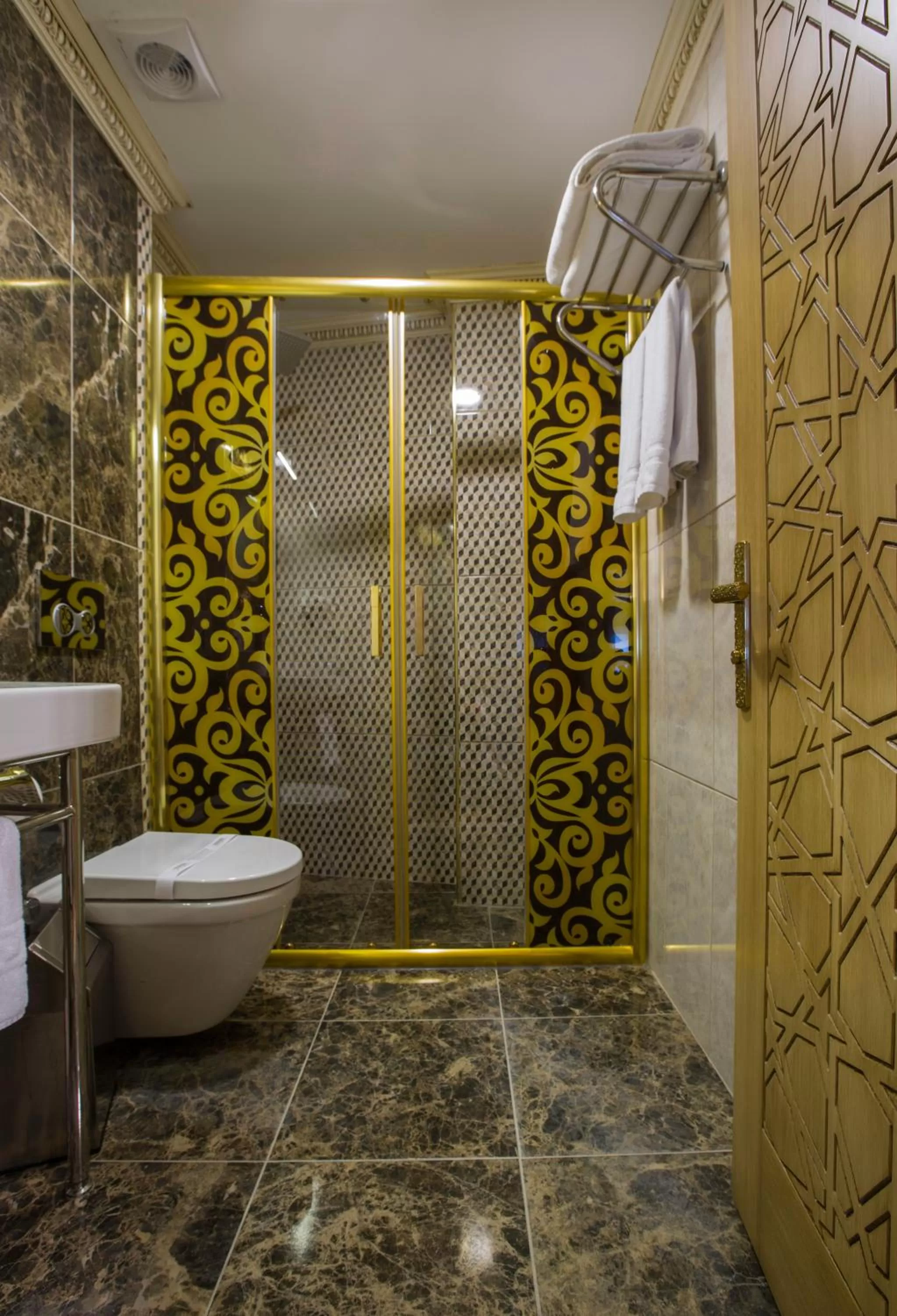 Bathroom in Phosphorion