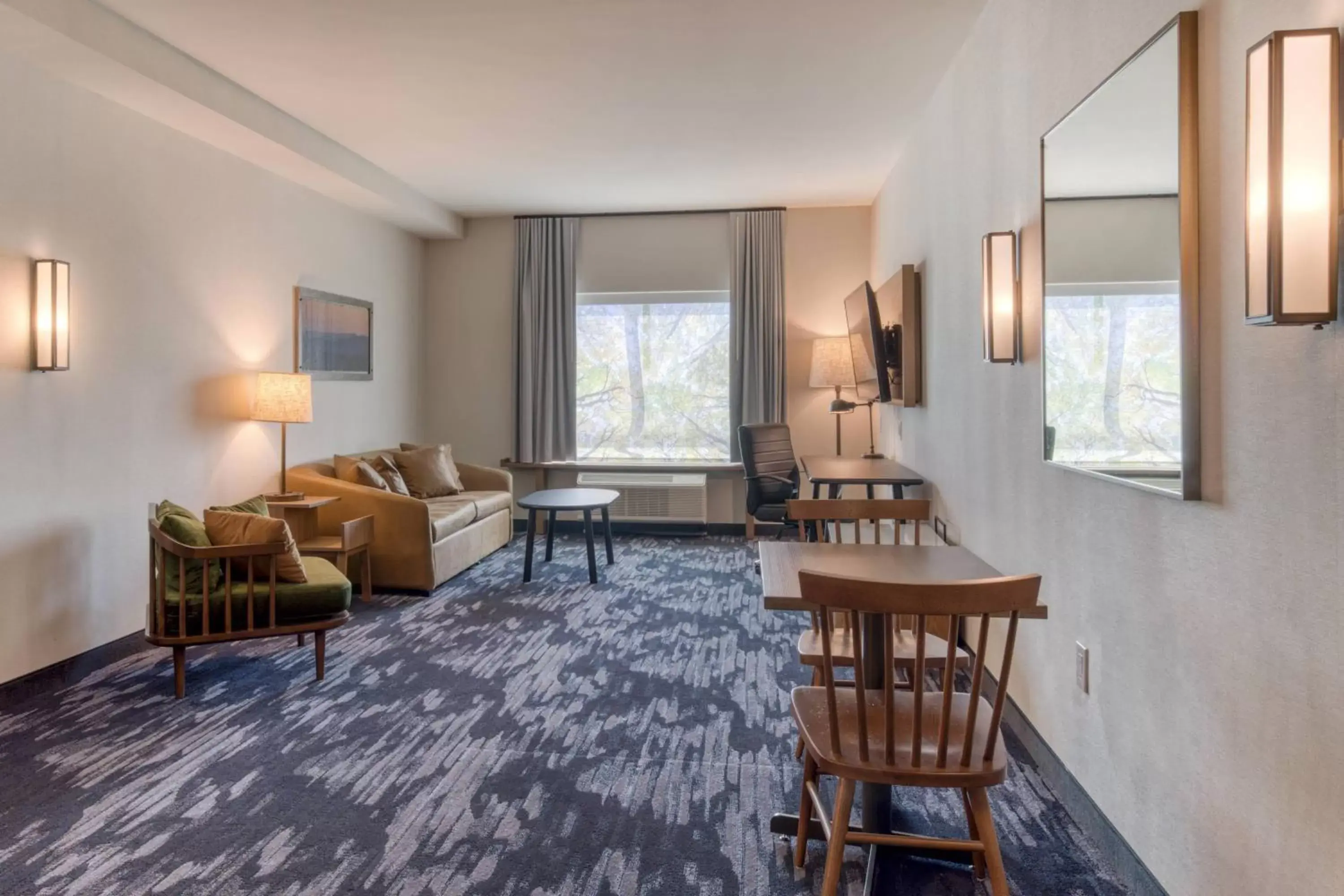 Living room, Seating Area in Fairfield Inn & Suites by Marriott Charlotte Belmont