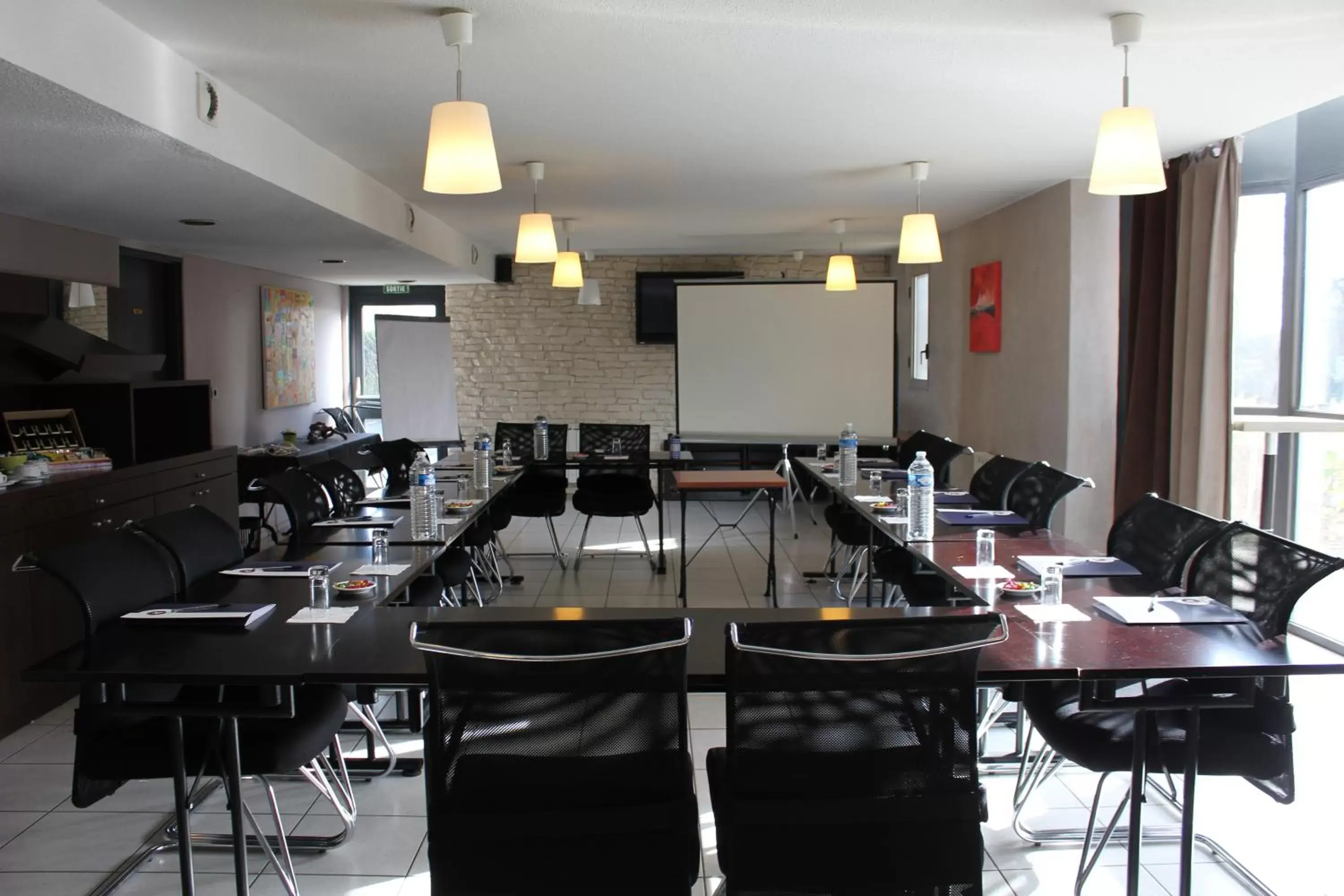 Meeting/conference room, Restaurant/Places to Eat in The Originals City, Hotel Novella Confort, Nantes Est