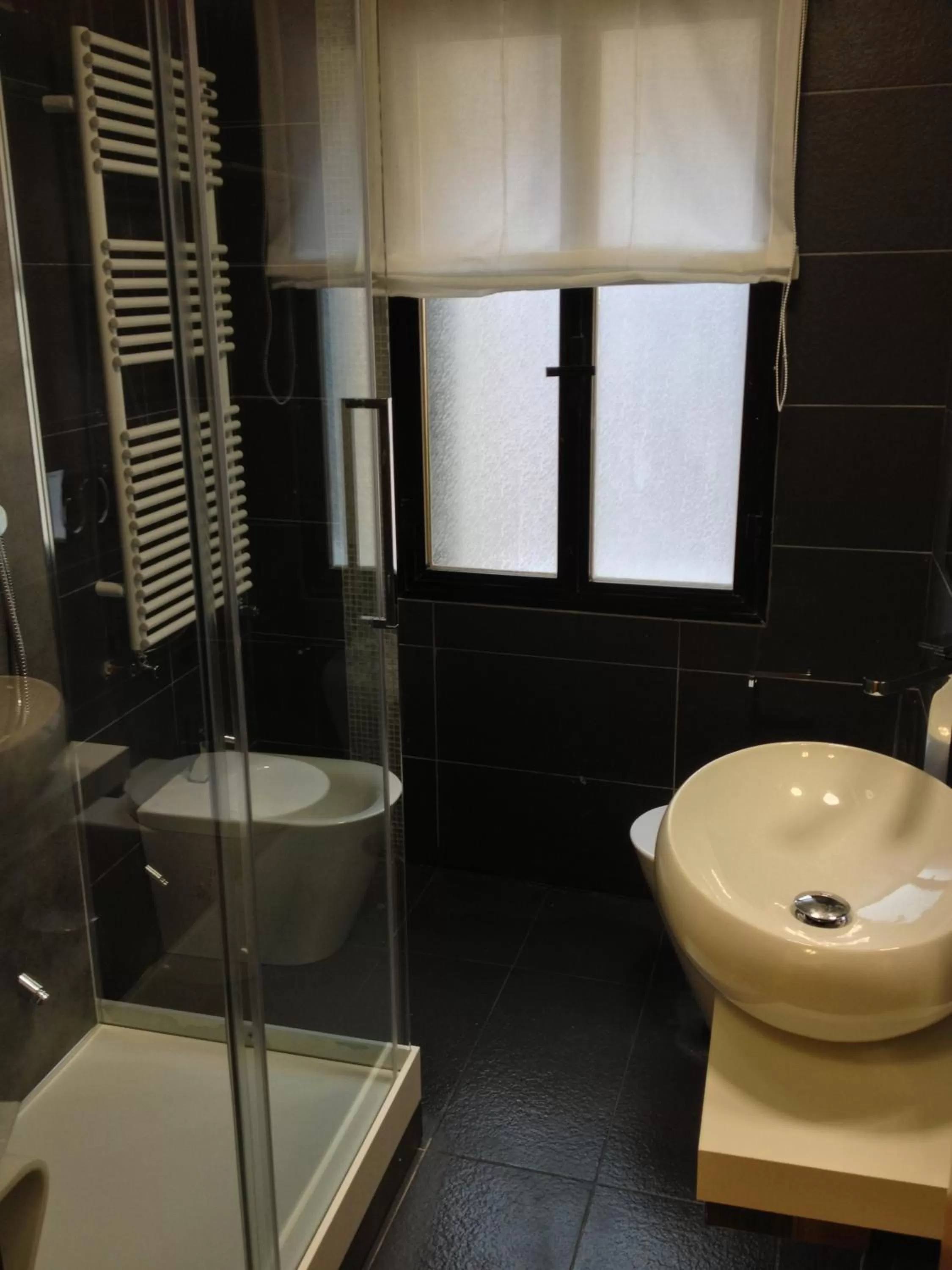 Bathroom in Albergo Marin