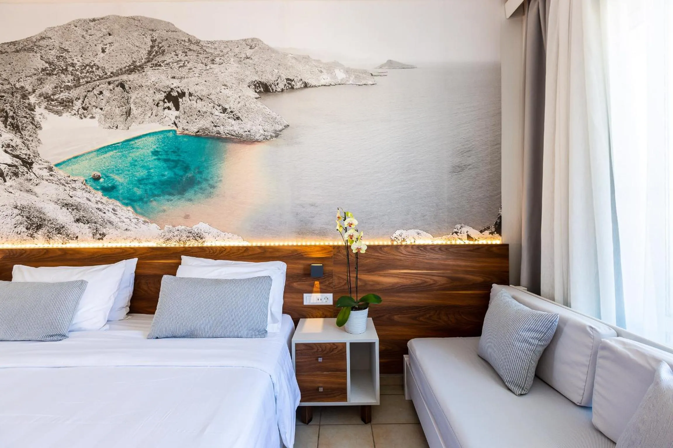 Bed in Atrium Ambiance Hotel