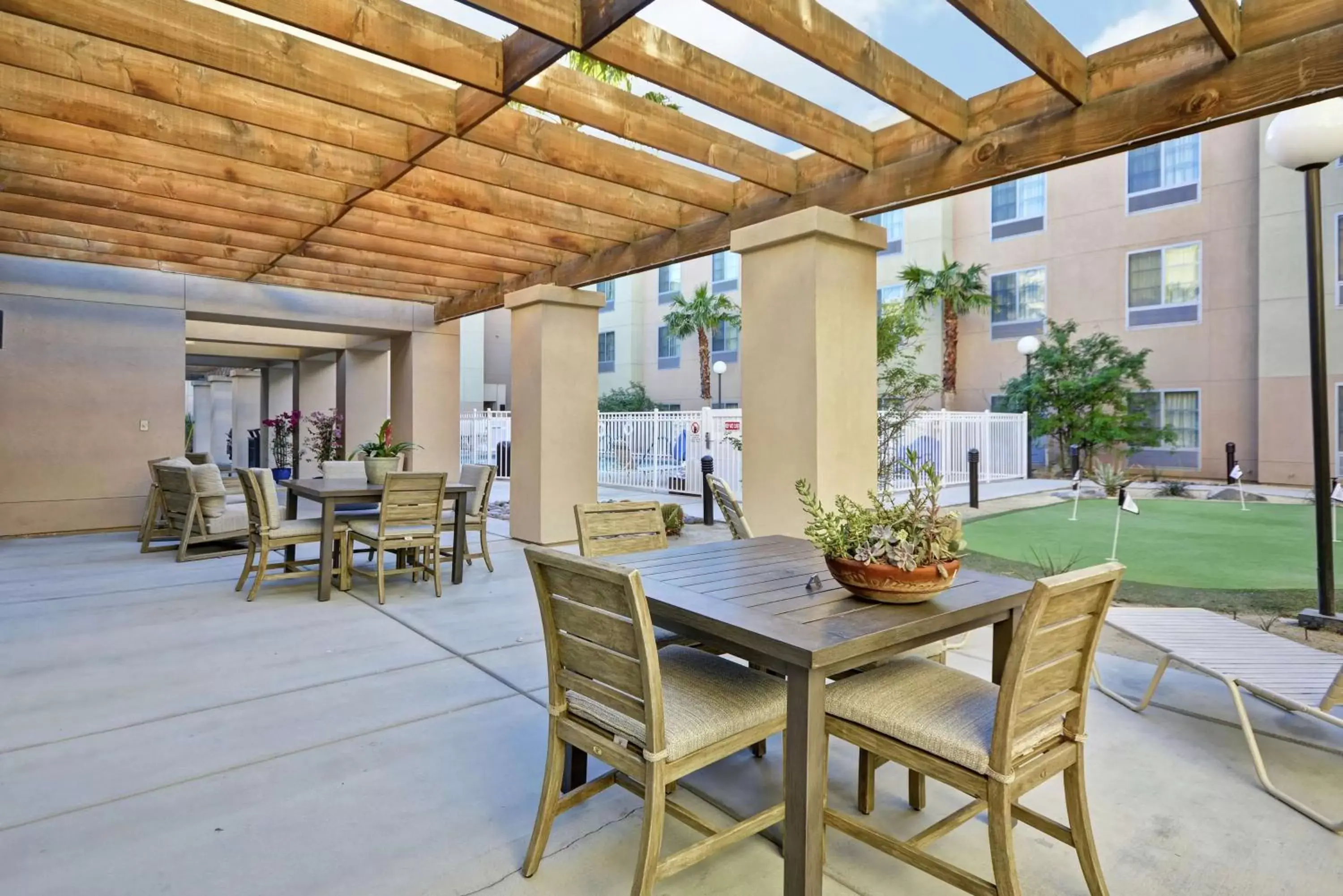 Patio, Restaurant/Places to Eat in Homewood Suites by Hilton Palm Desert