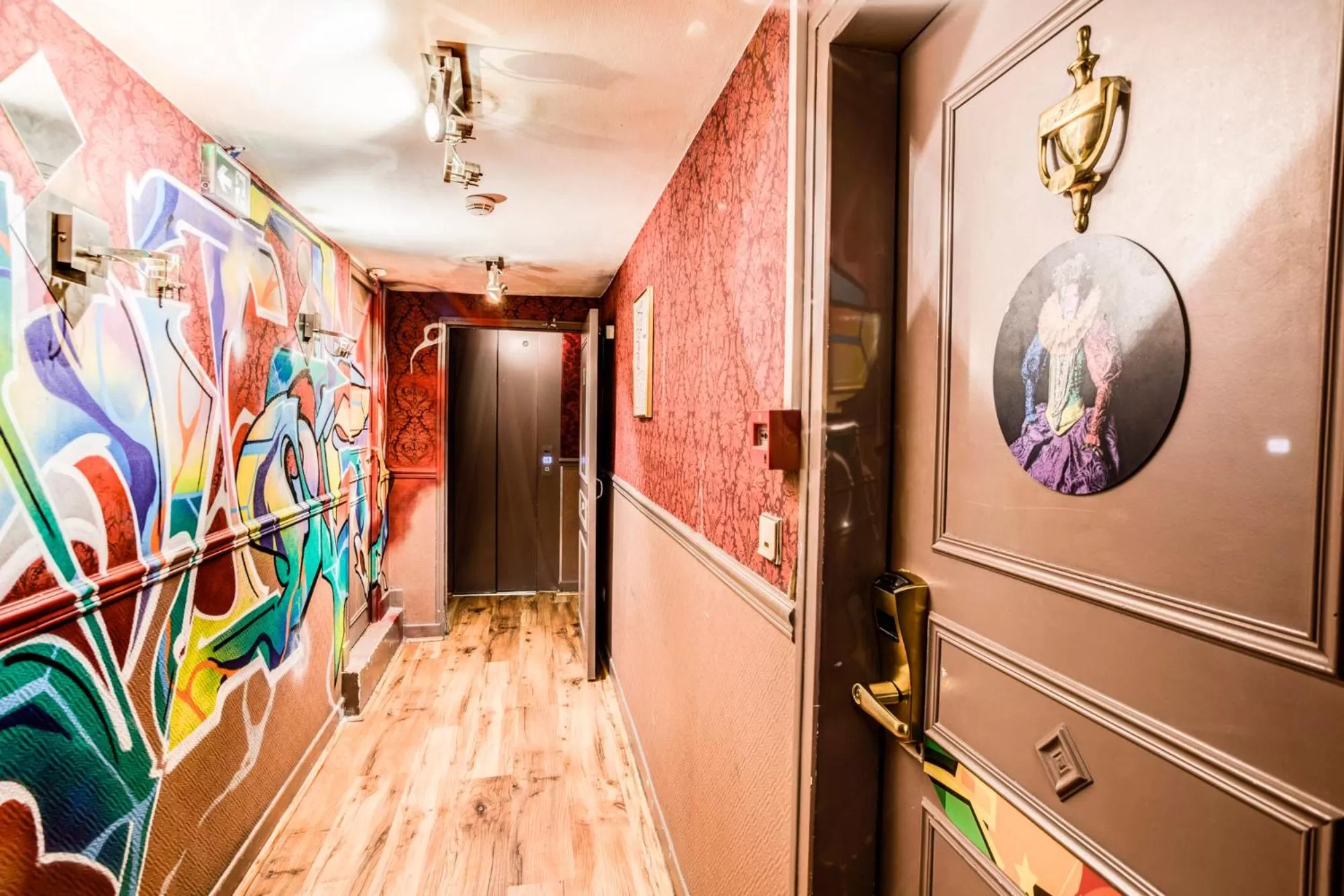 Area and facilities in Absolute Hotel Paris République