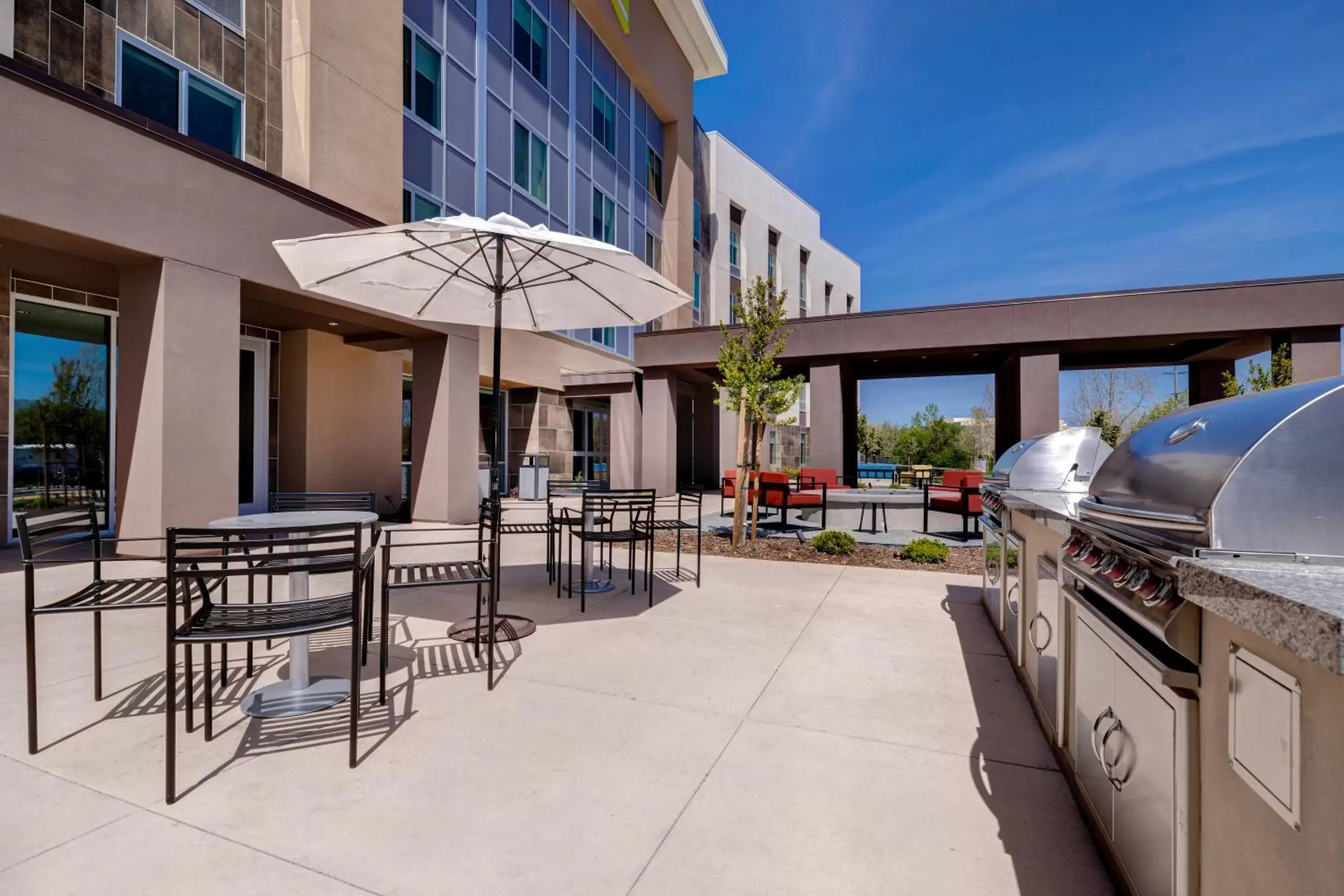 Seating area in Home2 Suites By Hilton Petaluma