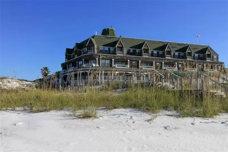 Property Building in Henderson Park Inn