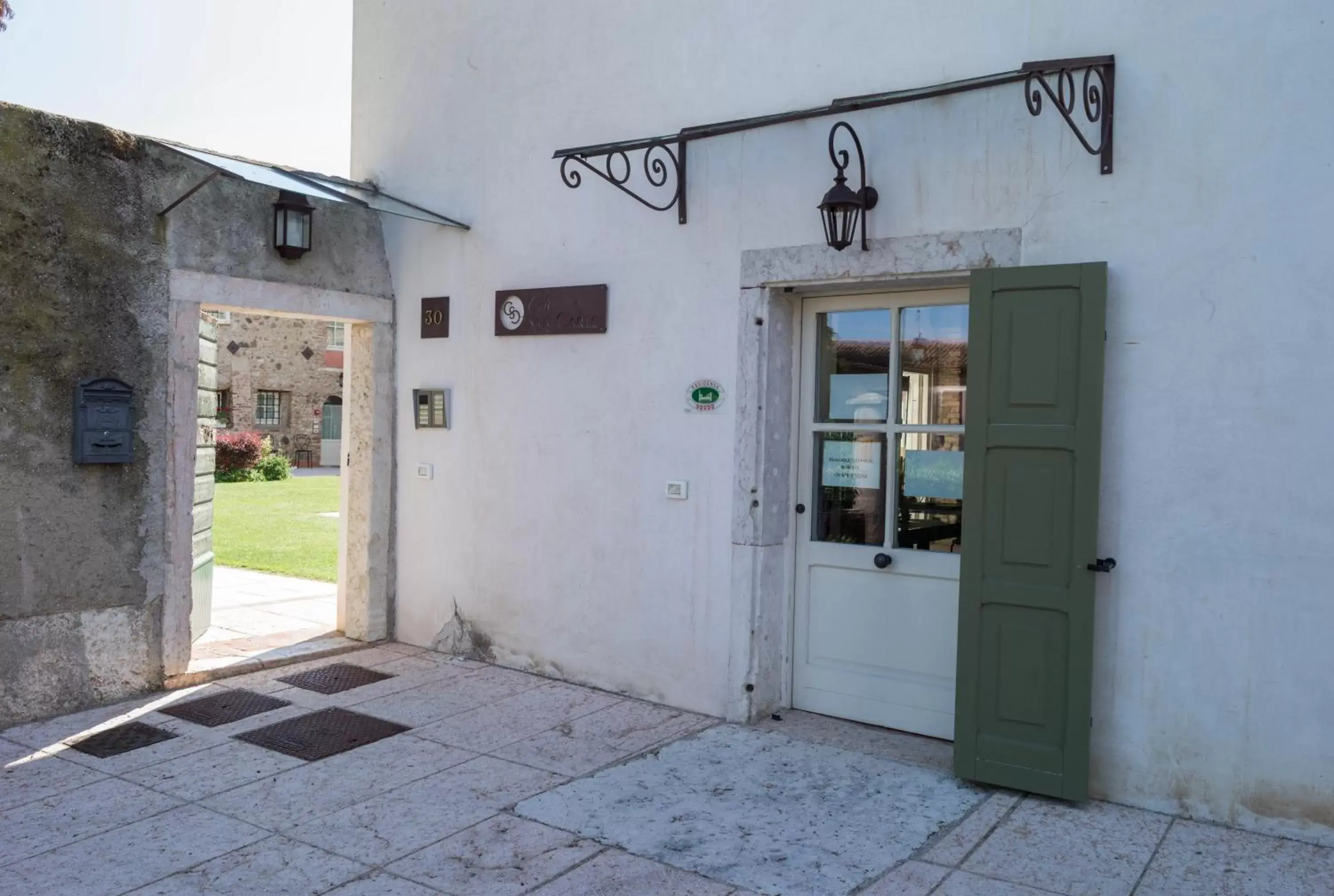 Facade/entrance in Residence Corte San Carlo